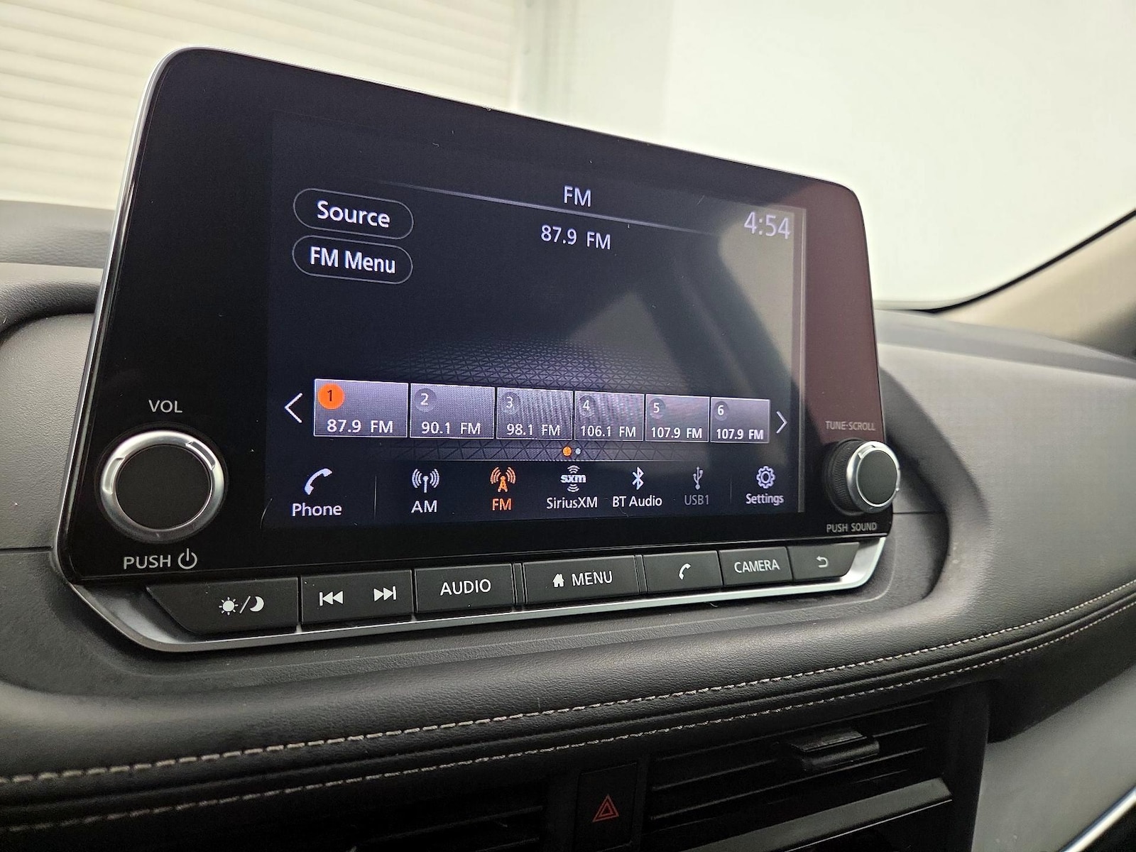 2025 Nissan Rogue S - Photo 16