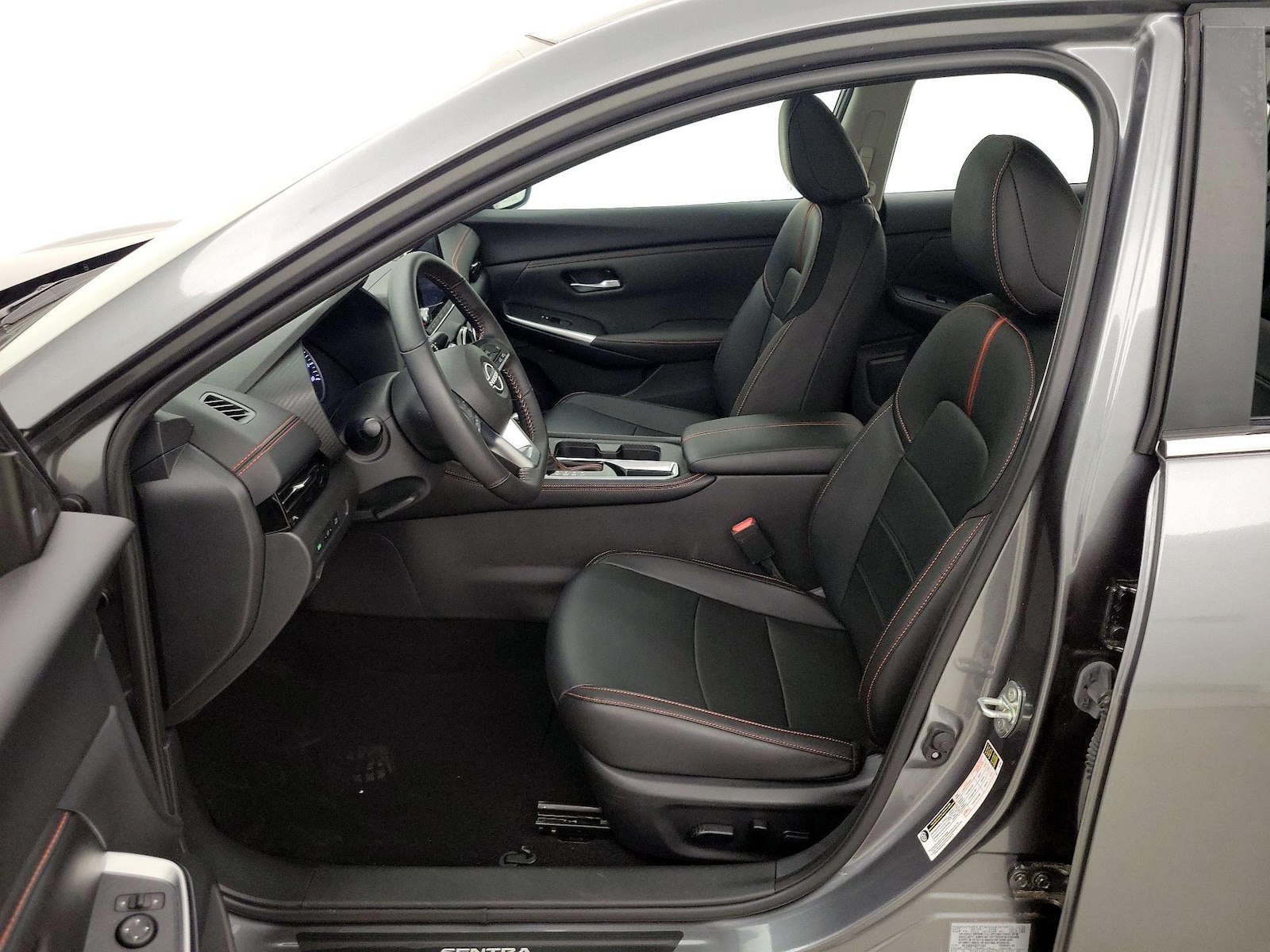 2025 Nissan Sentra SR - Photo 12