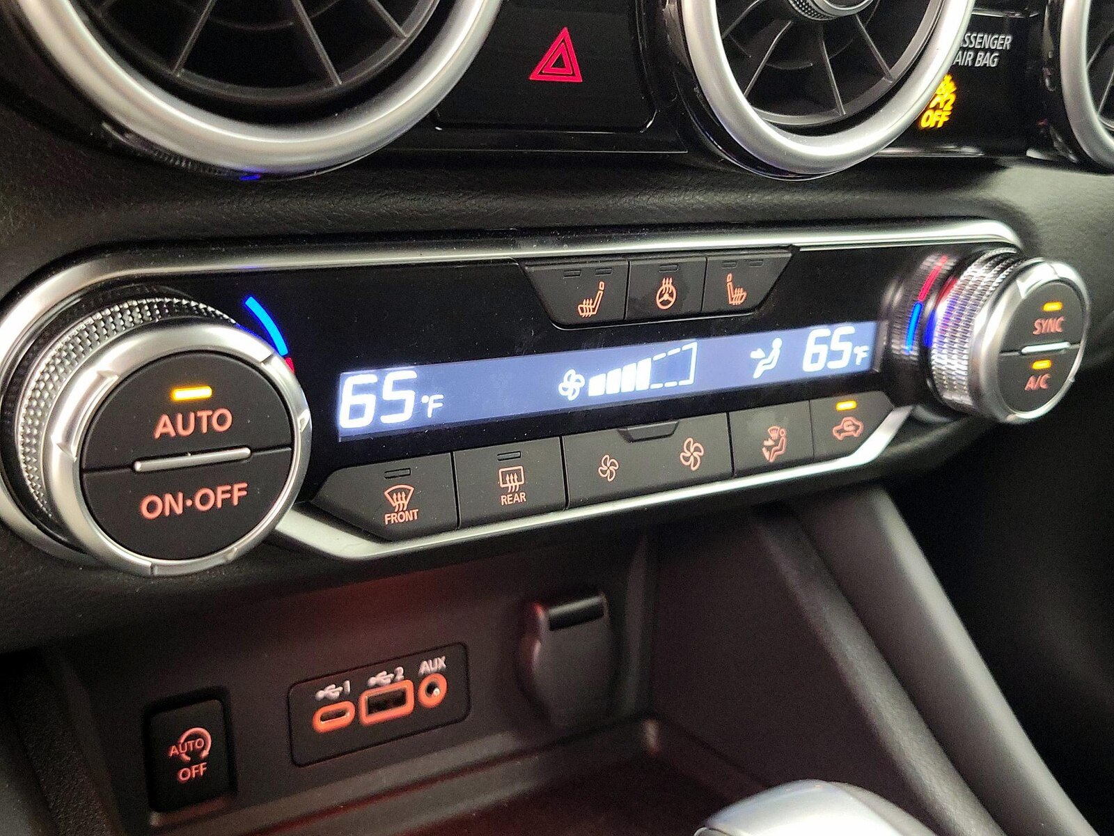 2025 Nissan Sentra SR - Photo 17