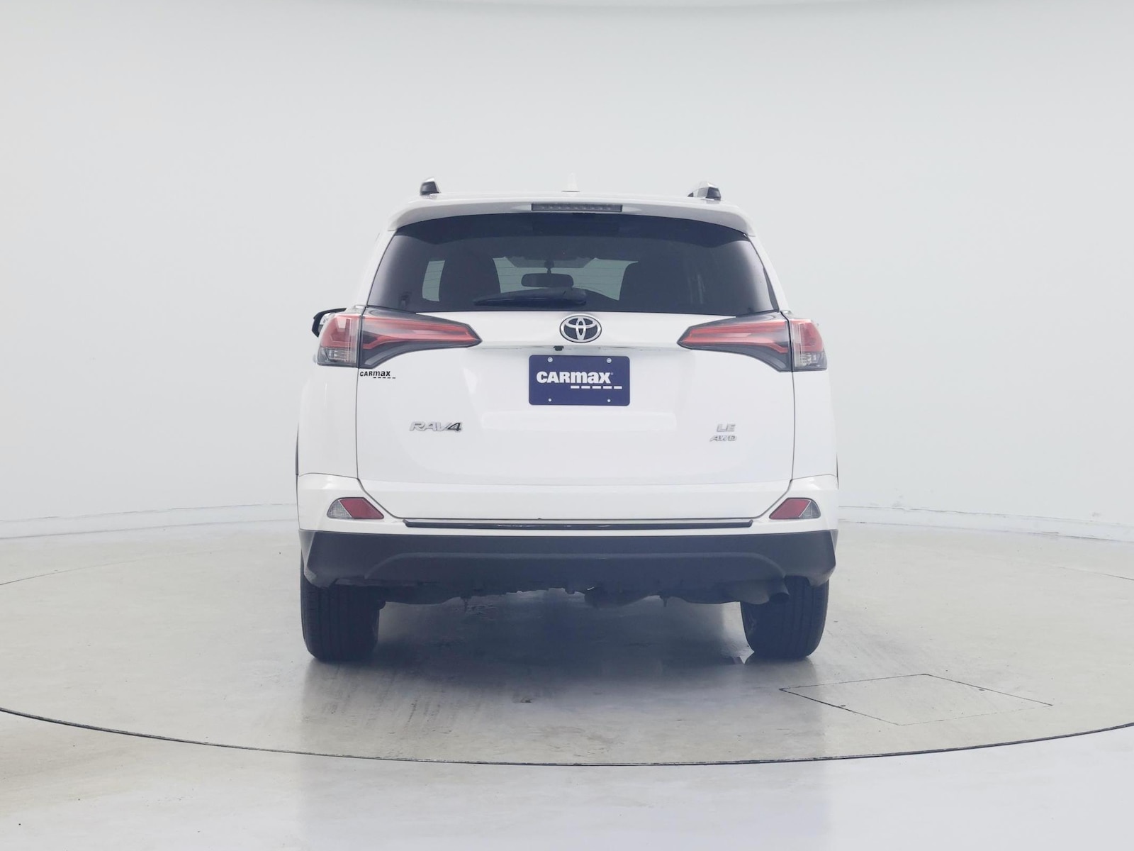 2016 Toyota RAV4 LE - Photo 7