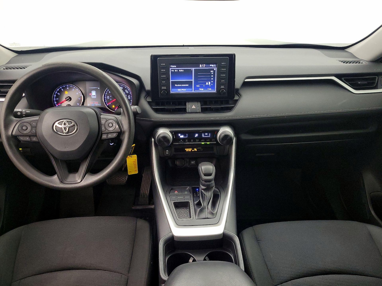 2019 Toyota RAV4 LE - Photo 10