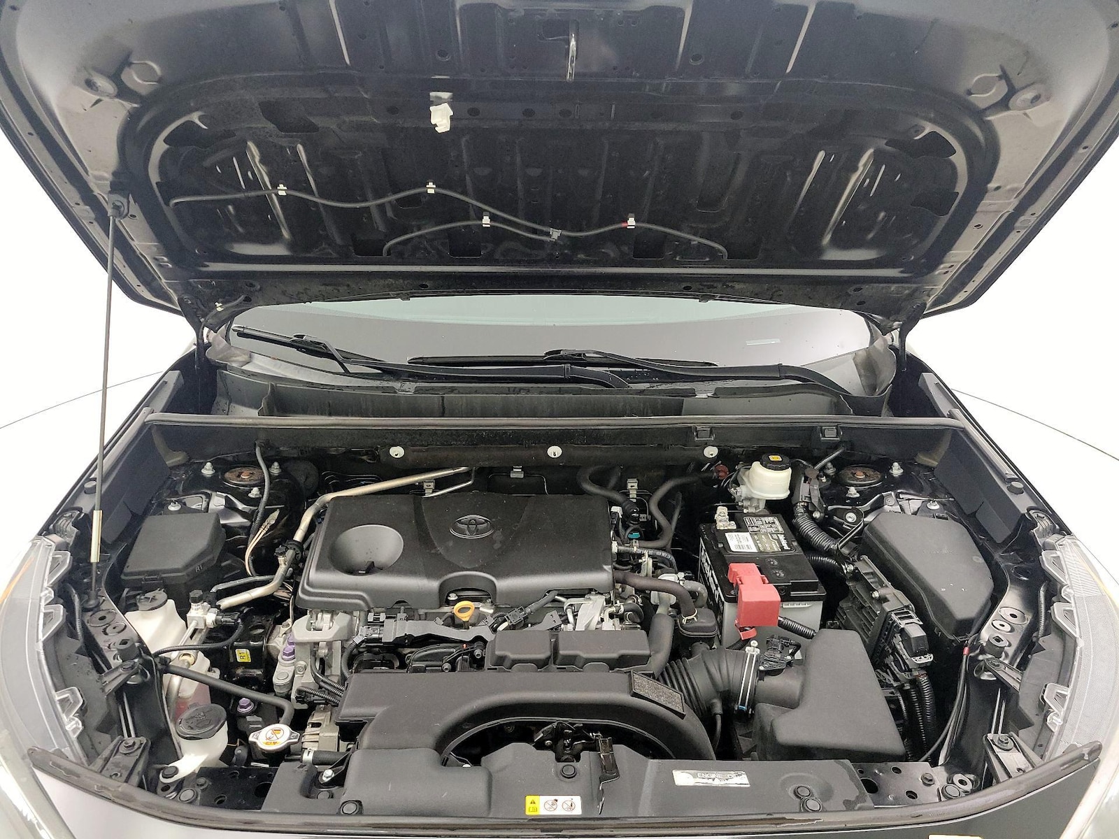 2019 Toyota RAV4 LE - Photo 23