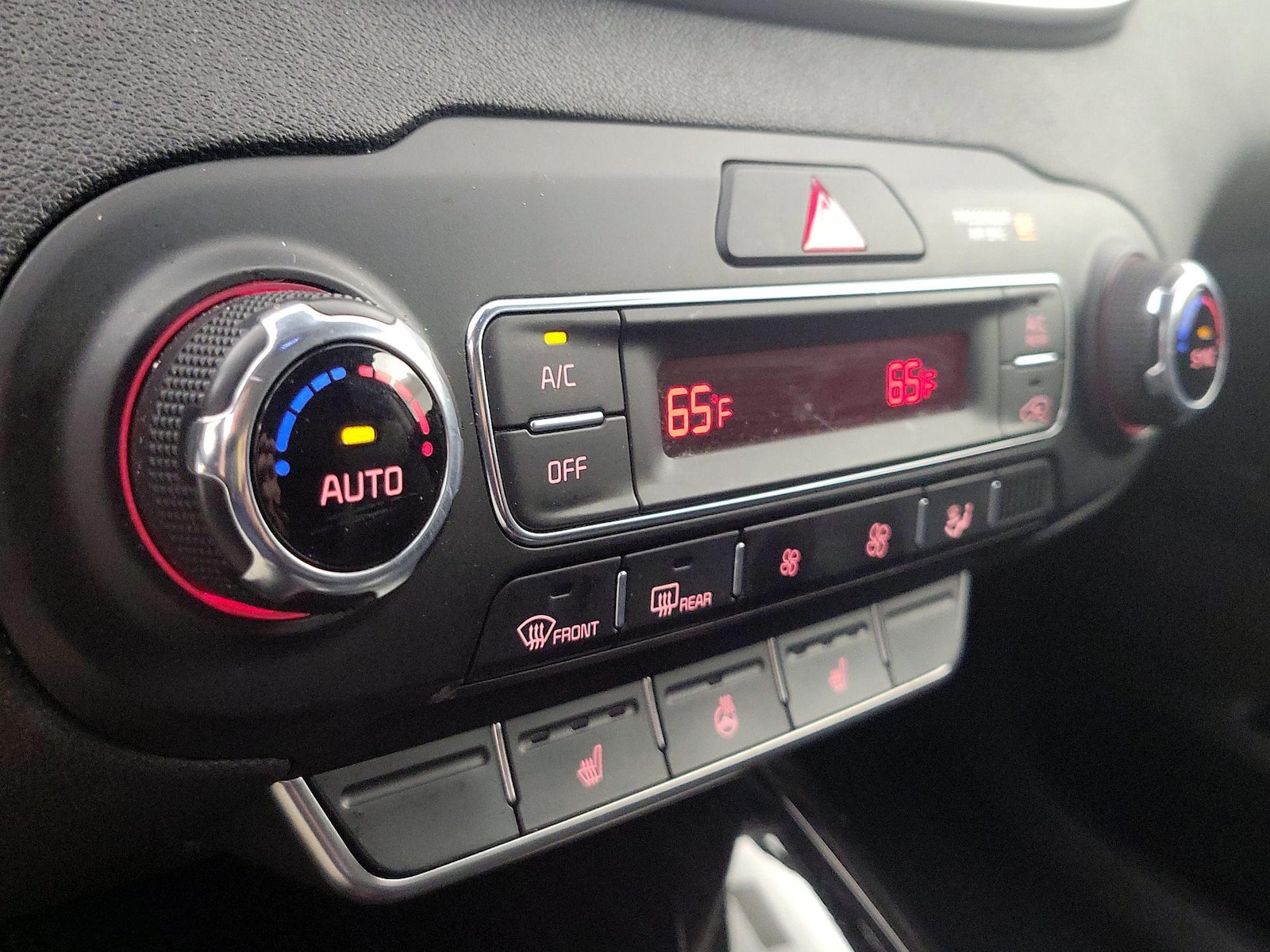 2019 Kia Sorento EX - Photo 18