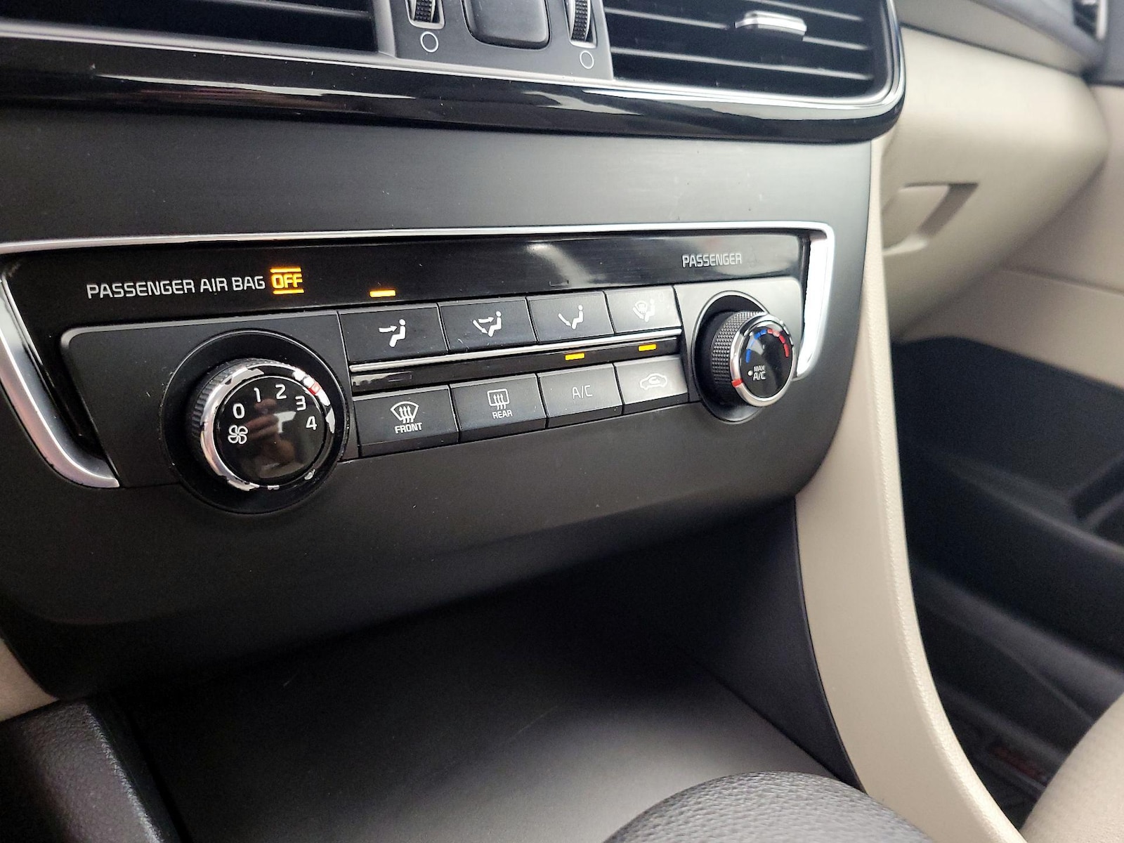 2016 Kia Optima LX - Photo 17