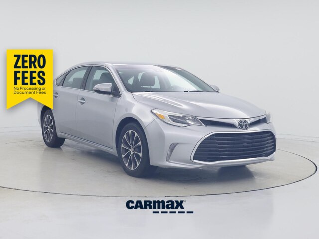 Silver 2017 Toyota Avalon Sedan Front-Wheel Drive Automatic