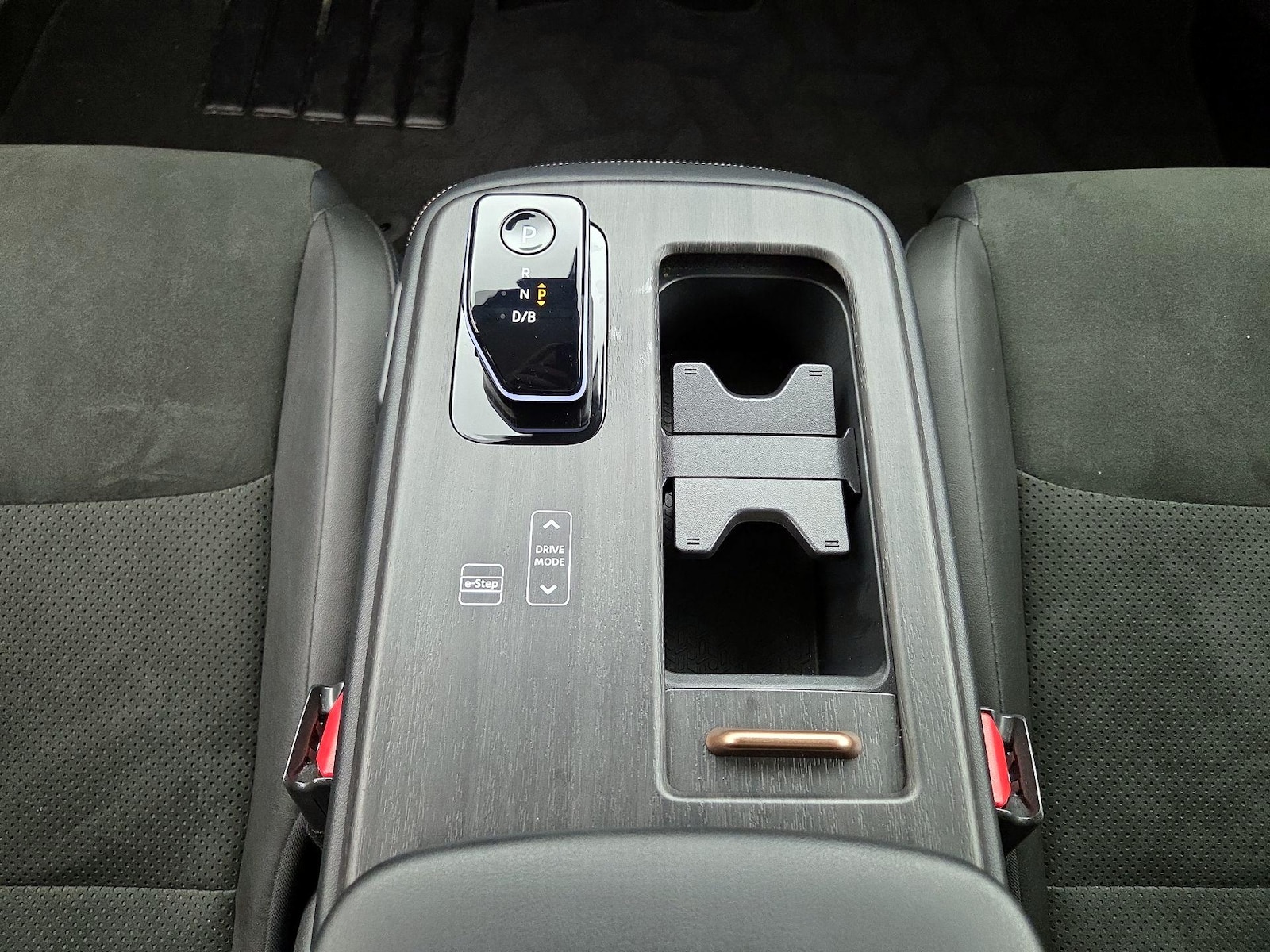2024 Nissan ARIYA Engage - Photo 19