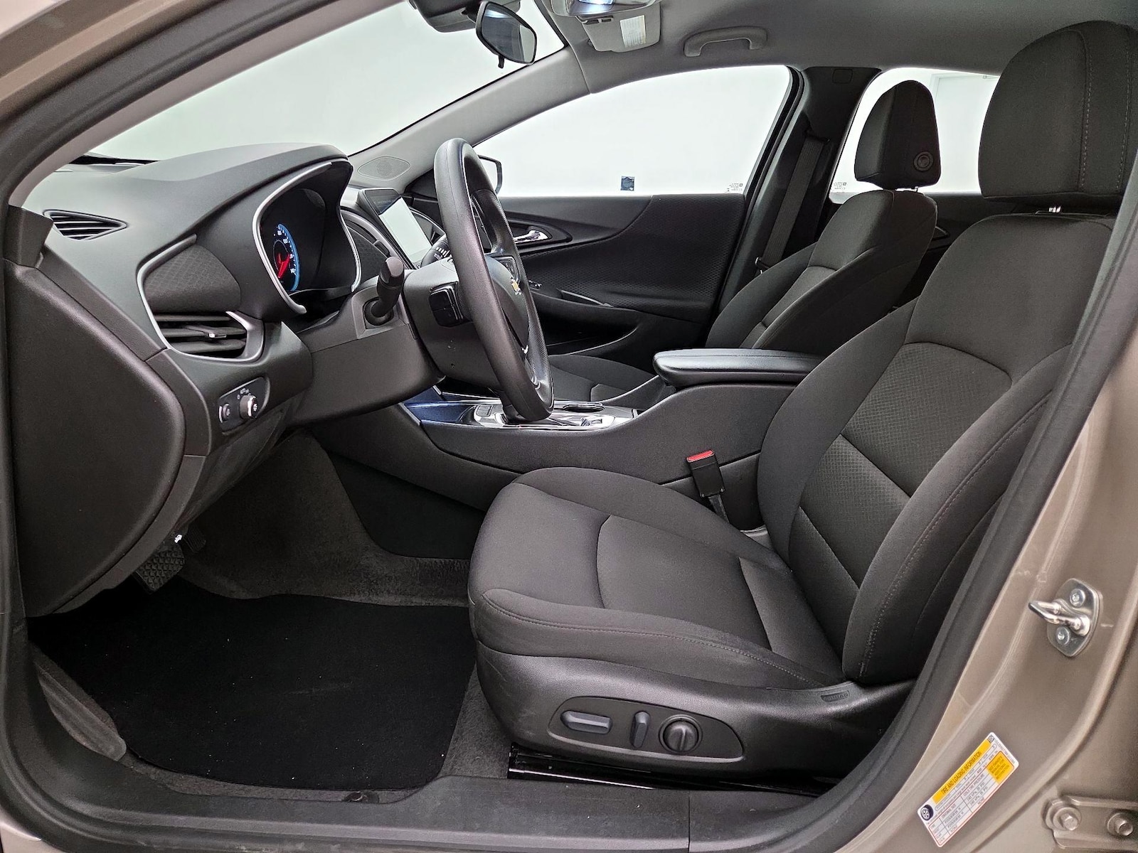 2024 Chevrolet Malibu 1LT - Photo 12