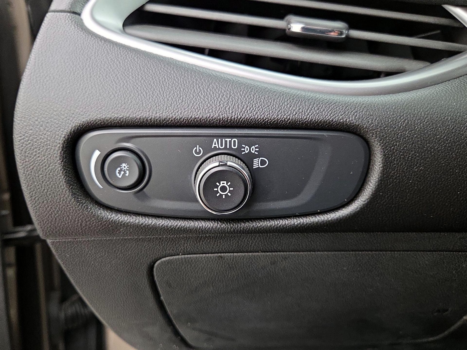 2024 Chevrolet Malibu 1LT - Photo 14
