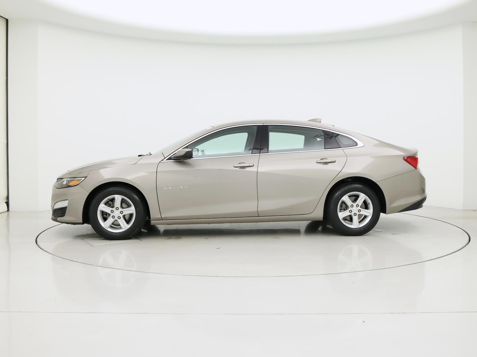 2024 Chevrolet Malibu 1LT - Photo 4