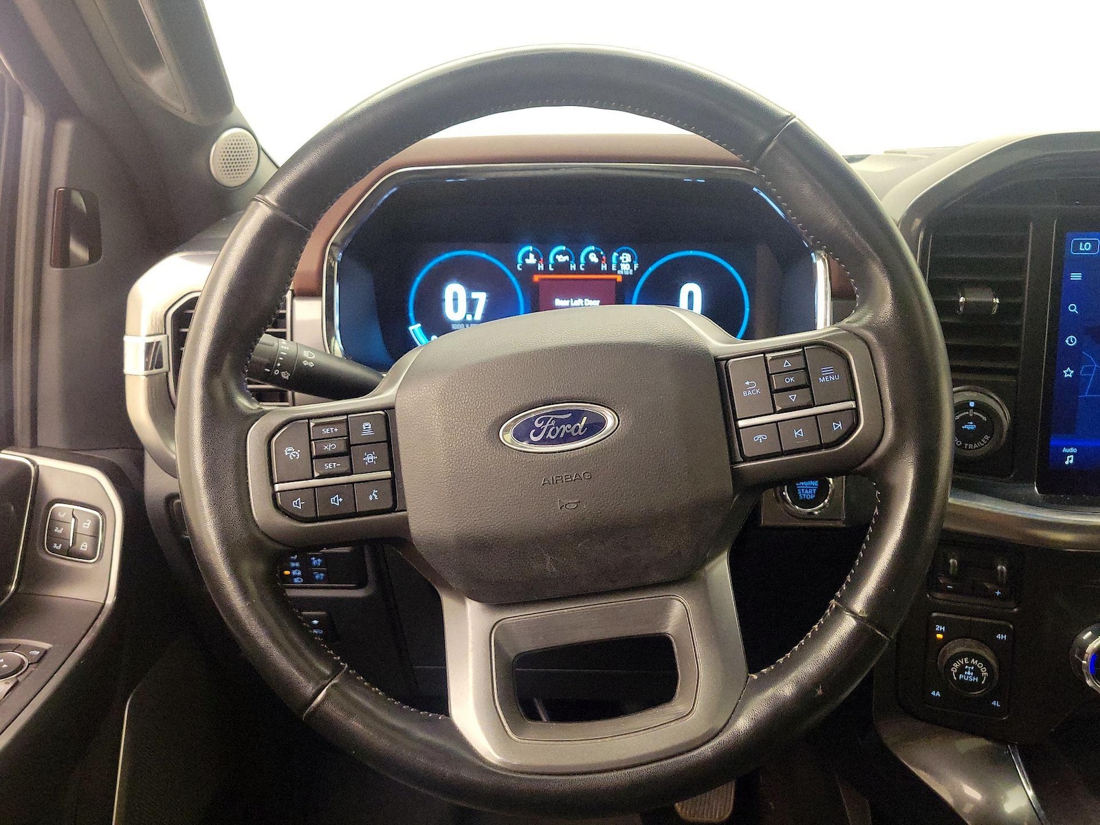 2022 Ford F-150 Lariat - Photo 11