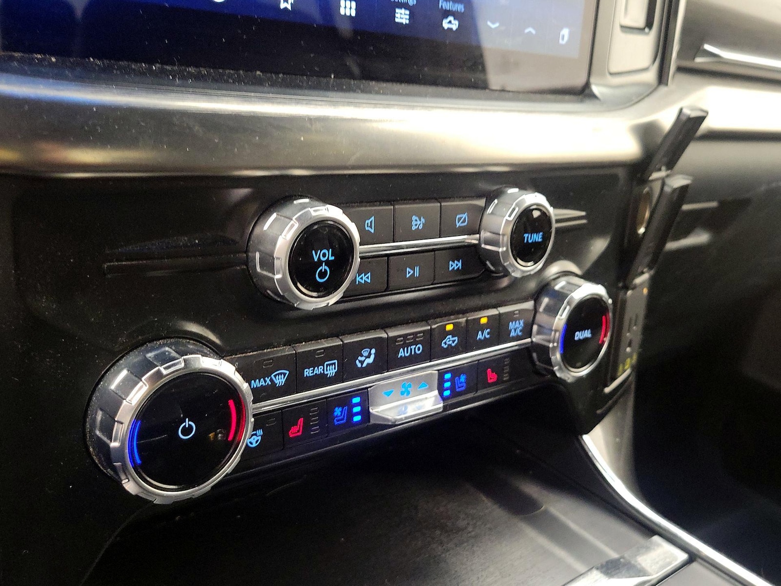 2022 Ford F-150 Lariat - Photo 18