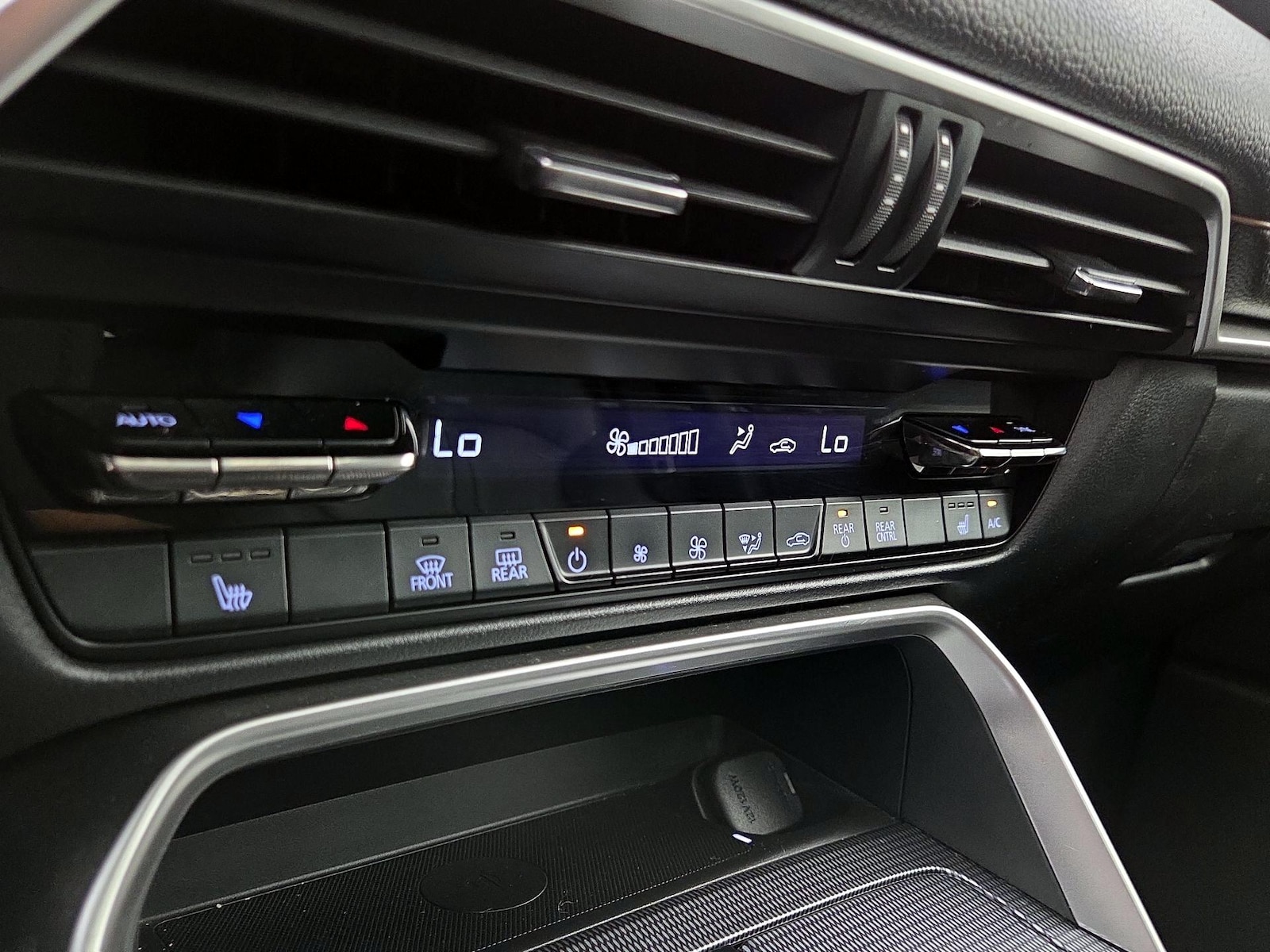 2025 Mazda CX-90 Premium Sport - Photo 17