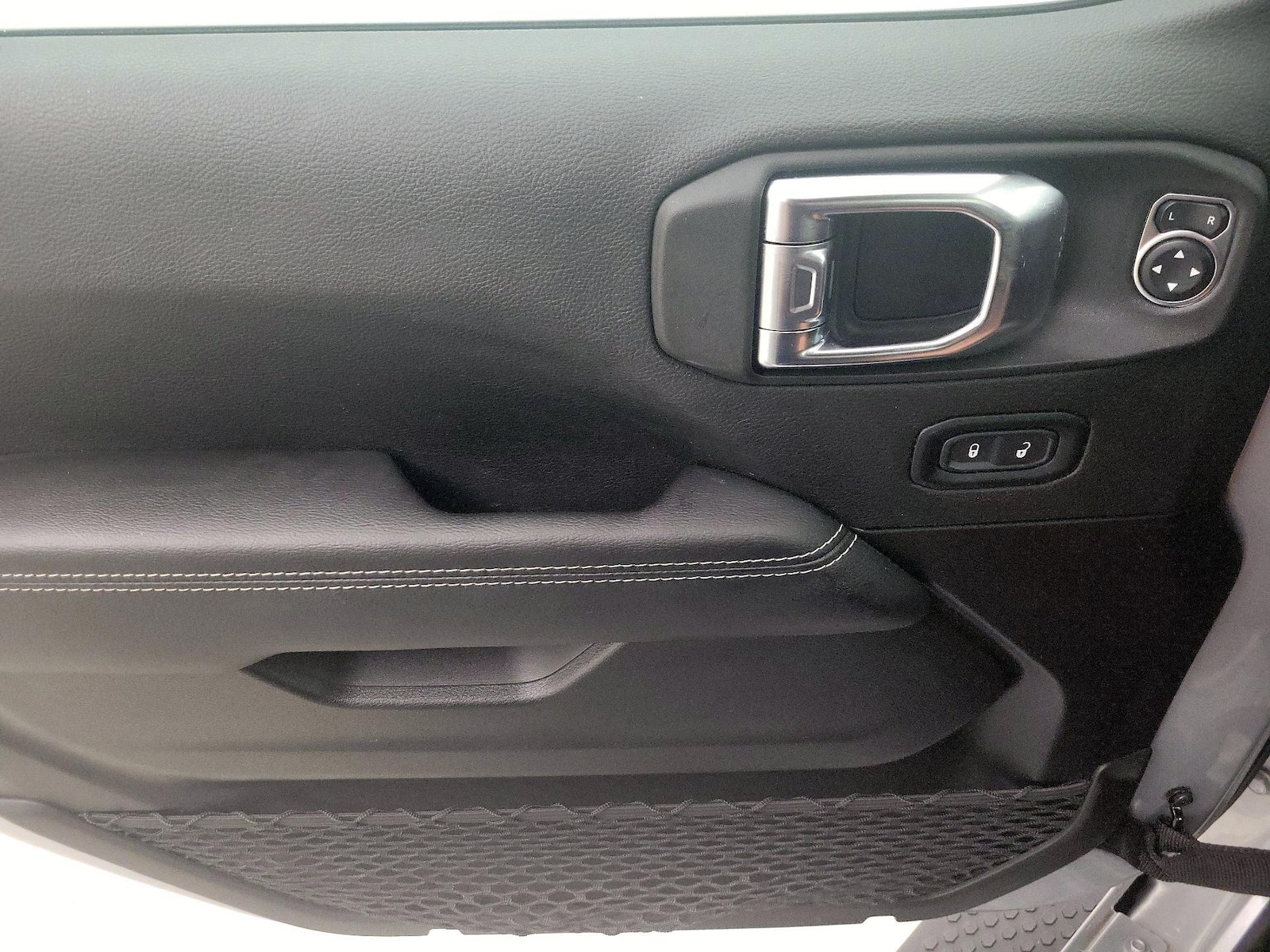 2023 Jeep Wrangler 4xe Sahara 4XE - Photo 13