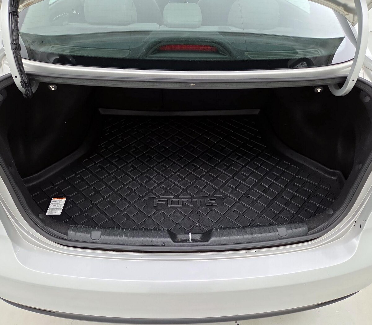 Trunk/Cargo (Seats Up)