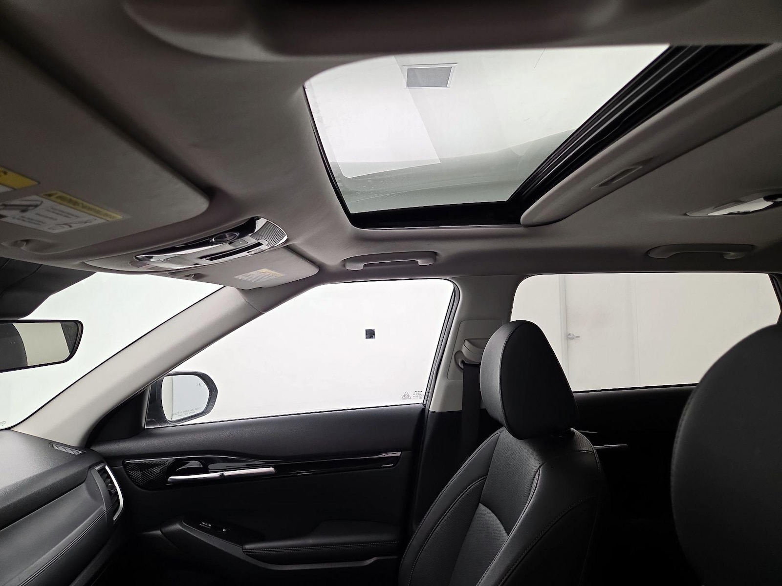 Sunroof(s) & Overhead Airbags