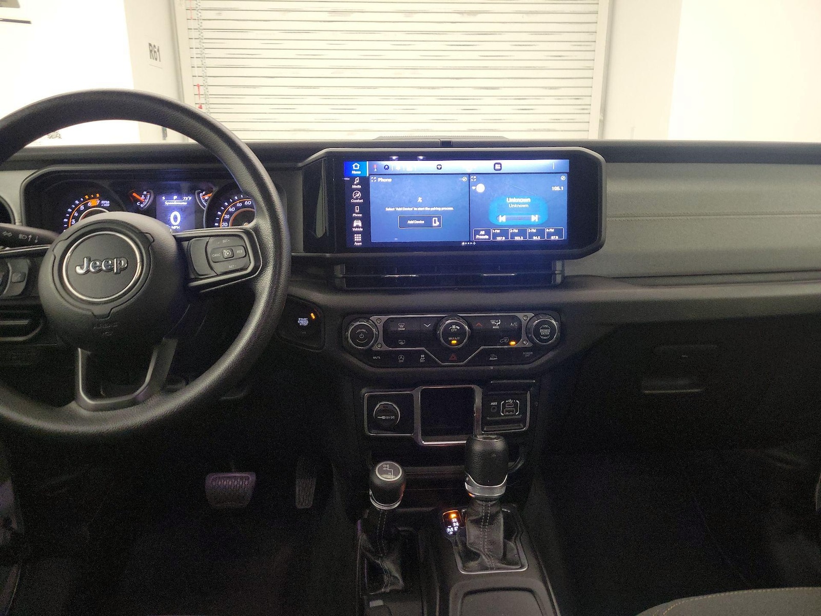 Apple CarPlay® & Android Auto™