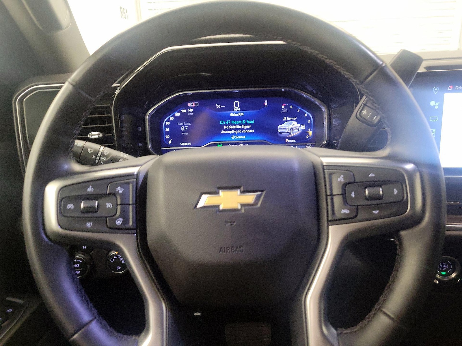 2024 Chevrolet Silverado 1500 LT - Photo 11