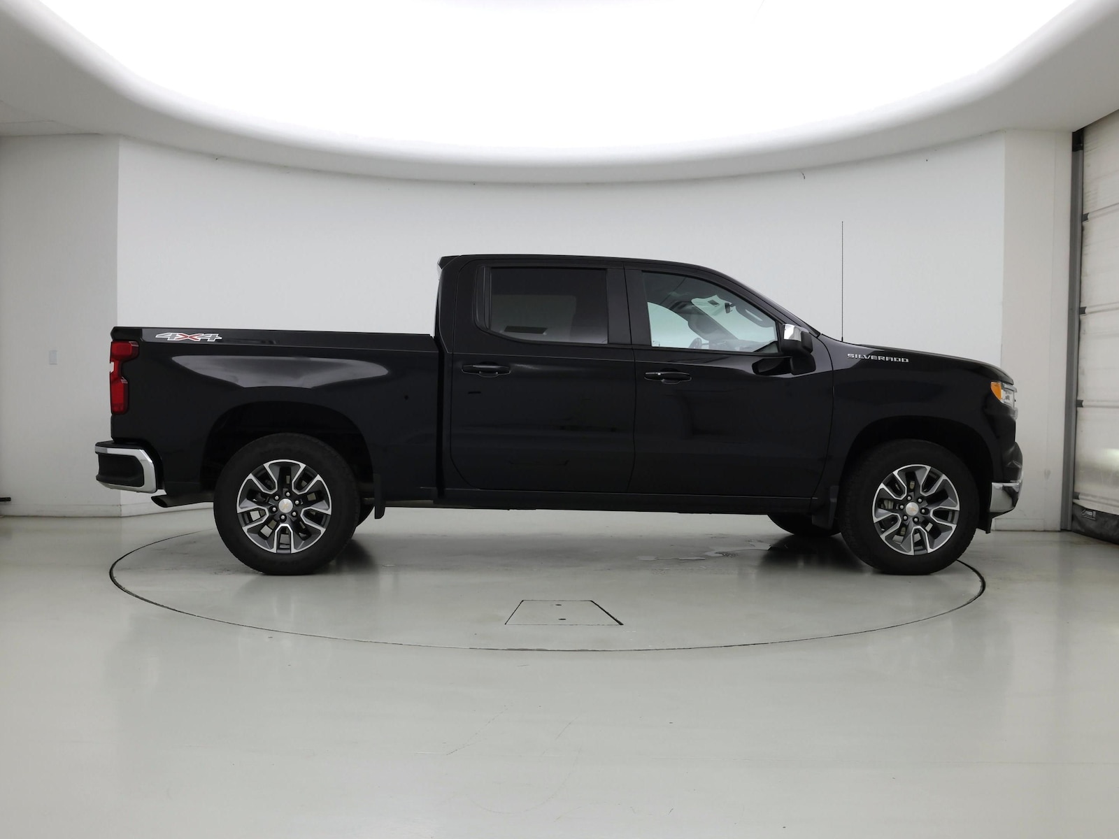 2024 Chevrolet Silverado 1500 LT - Photo 8