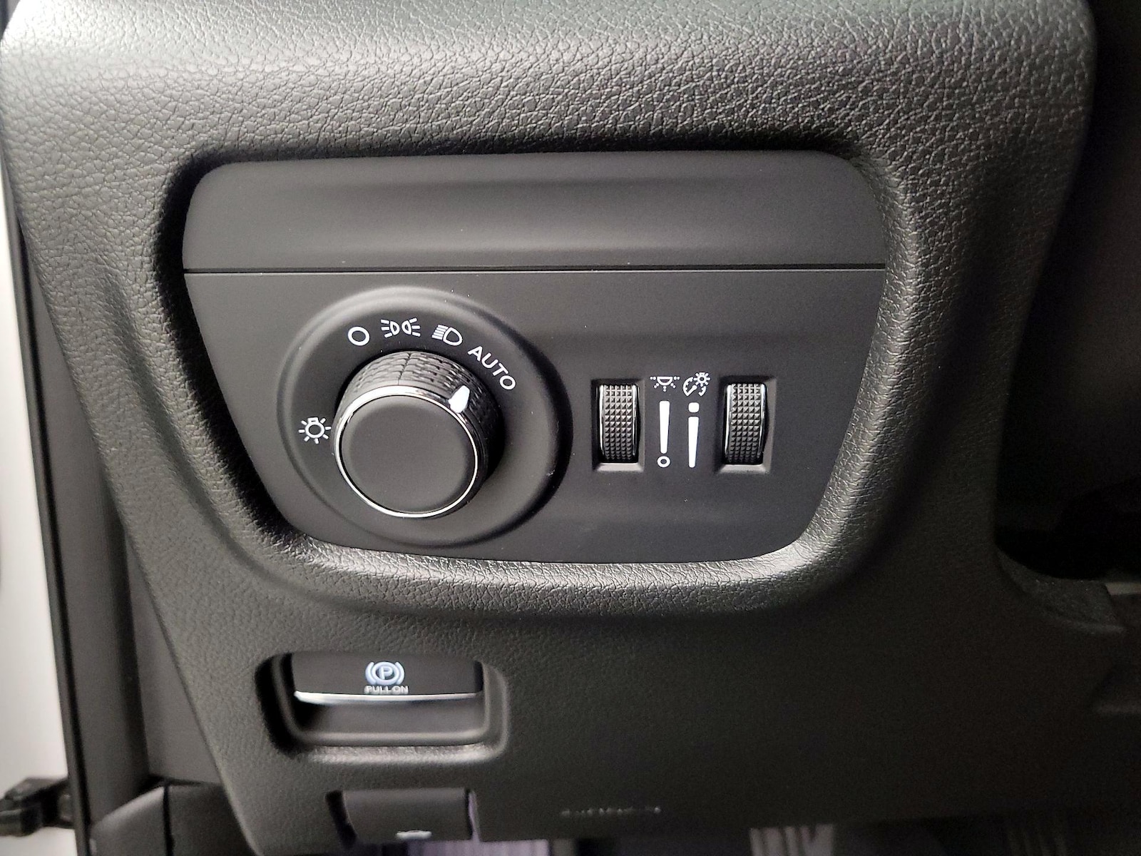 2024 Jeep Grand Cherokee Altitude - Photo 13