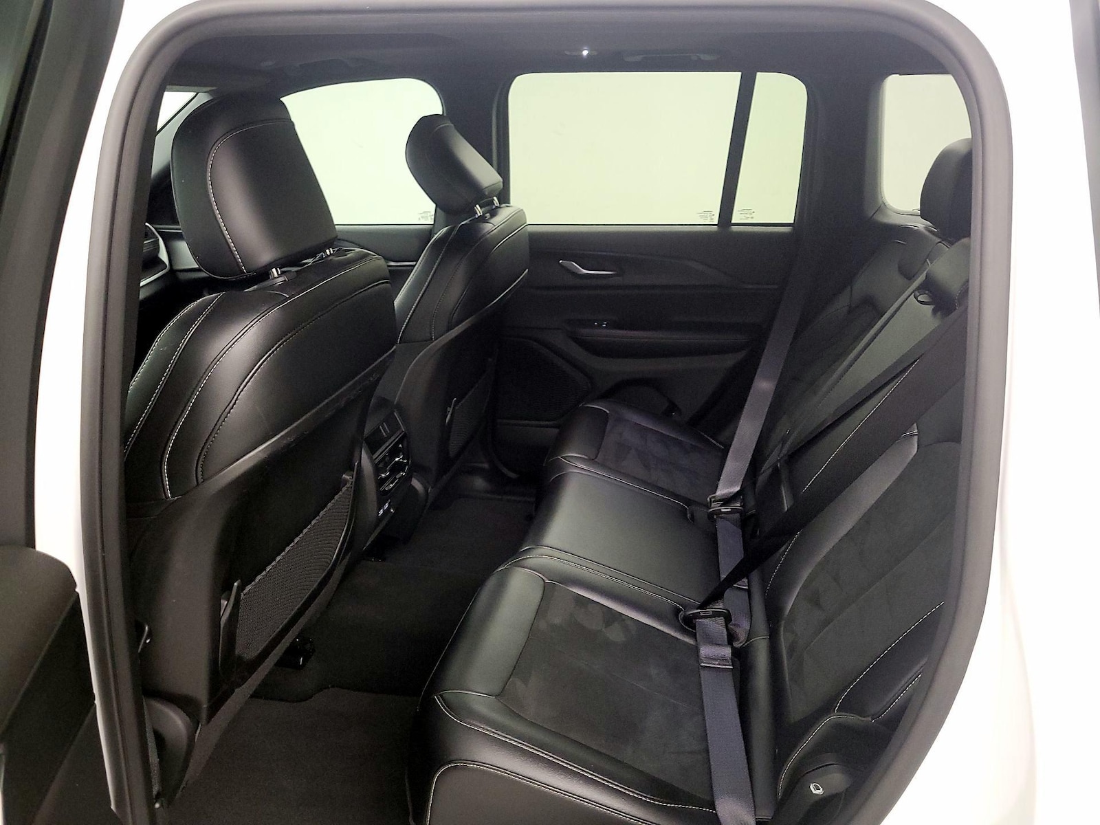 2024 Jeep Grand Cherokee Altitude - Photo 20
