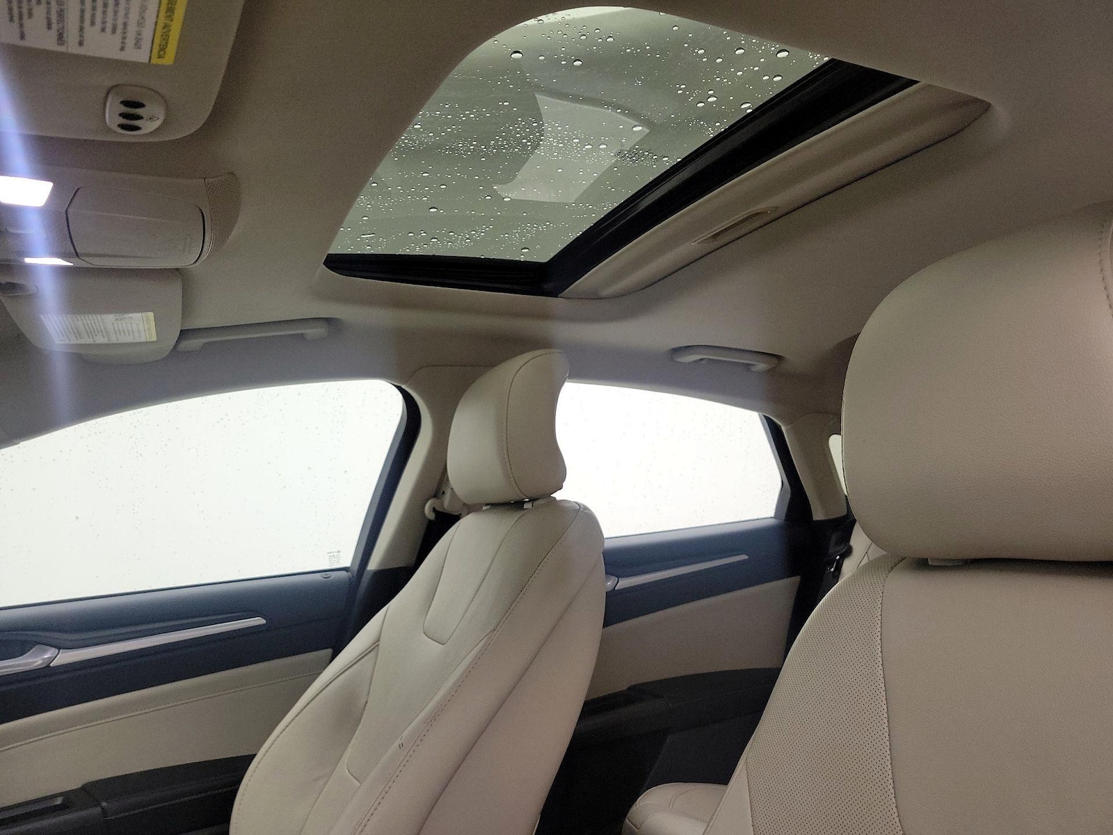 Sunroof(s) & Overhead Airbags