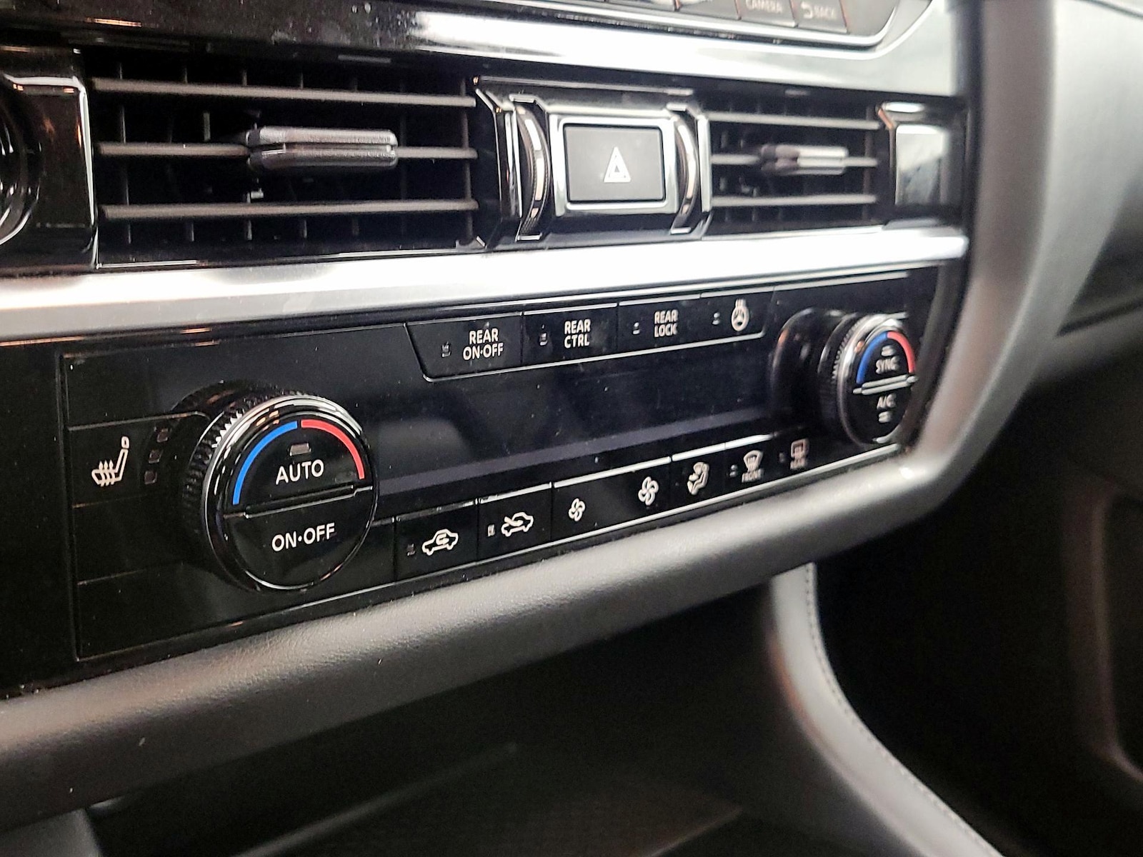 2022 Nissan Pathfinder SL - Photo 18