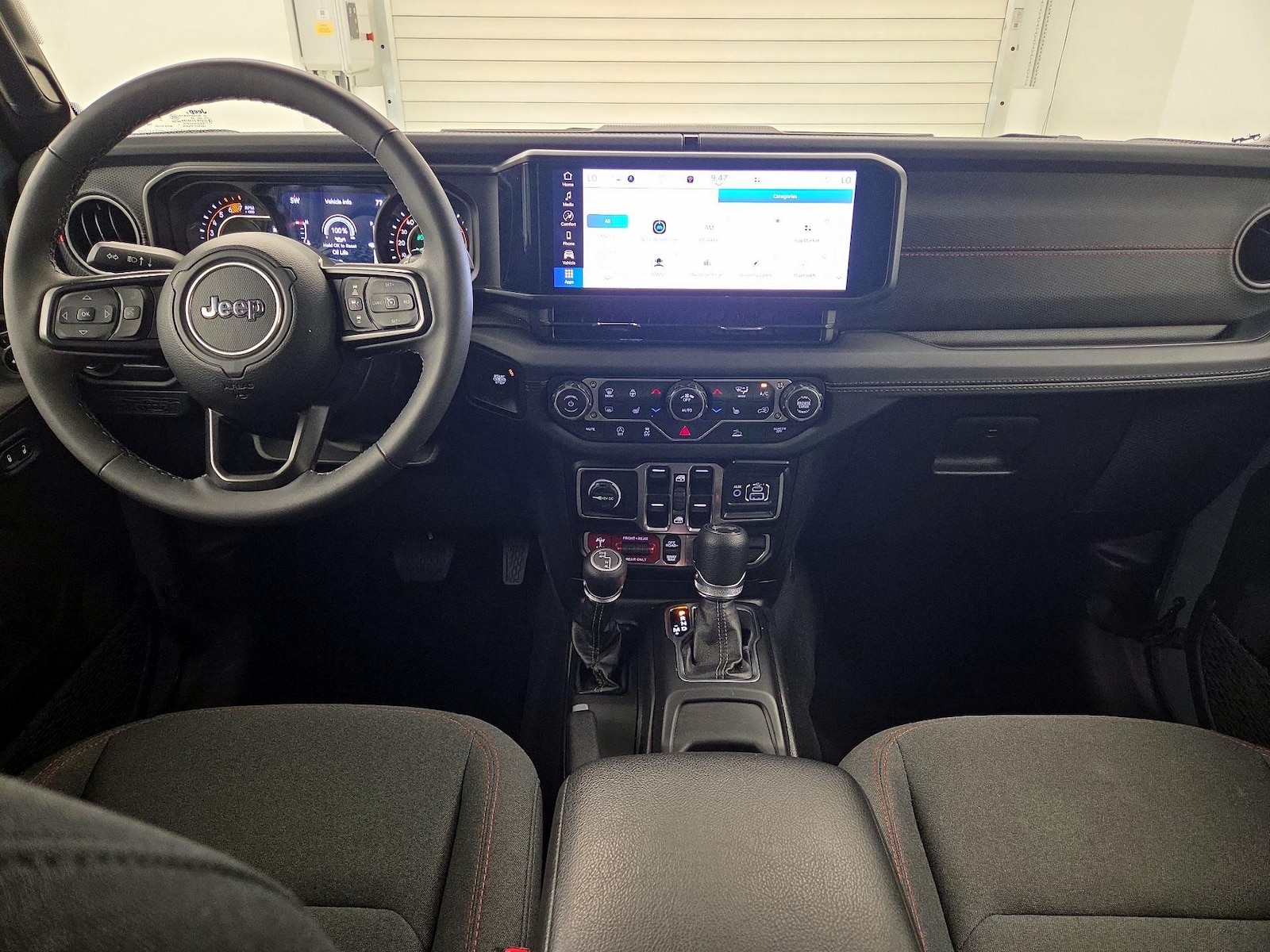 Apple CarPlay® & Android Auto™