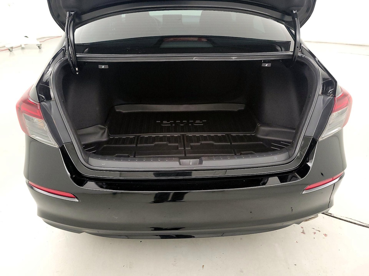 Trunk/Cargo (Seats Up)