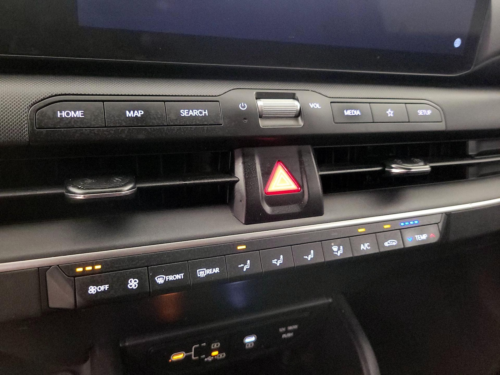 2025 Kia K4 LX - Photo 16