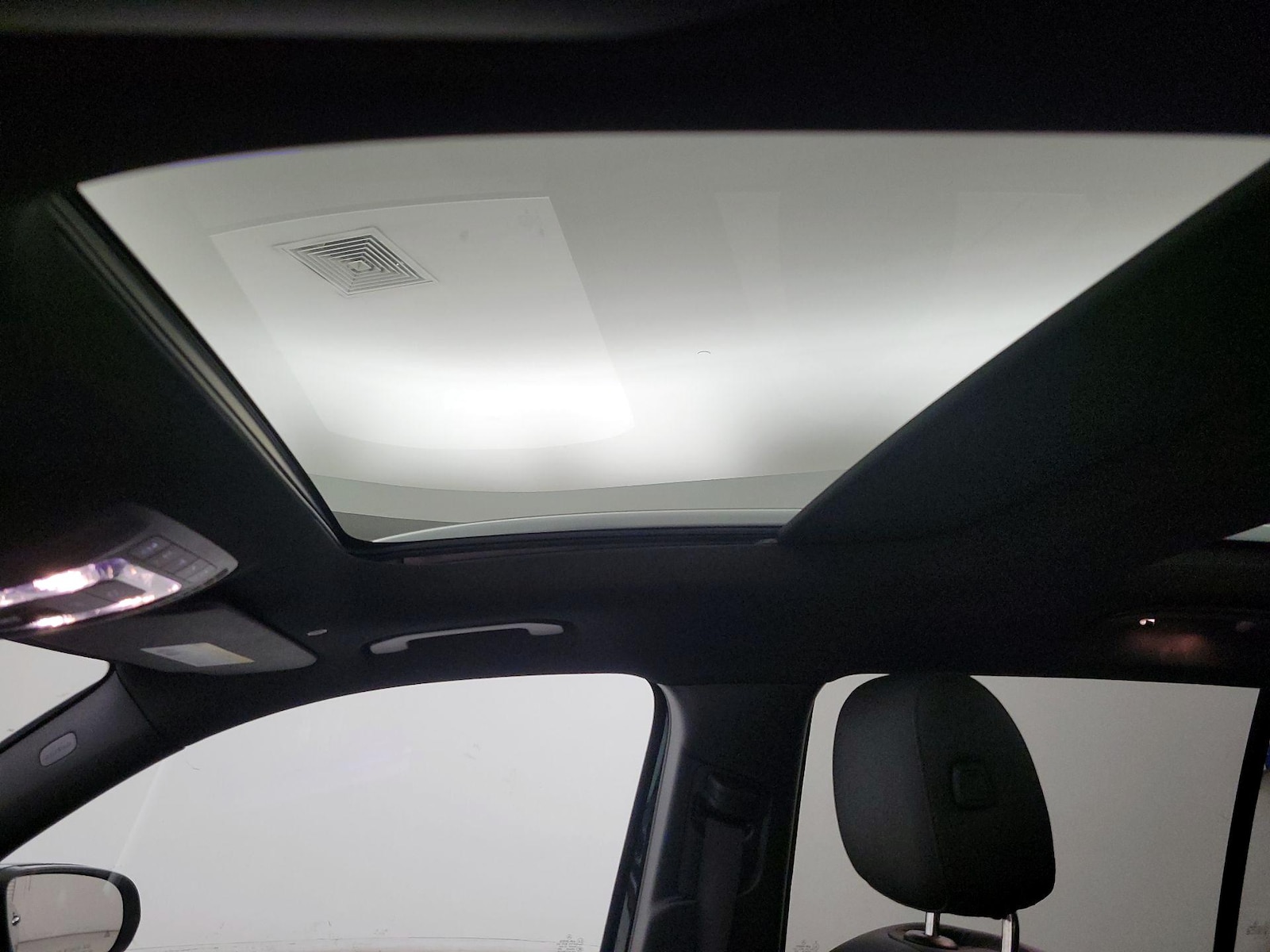 Sunroof(s) & Skylight(s)