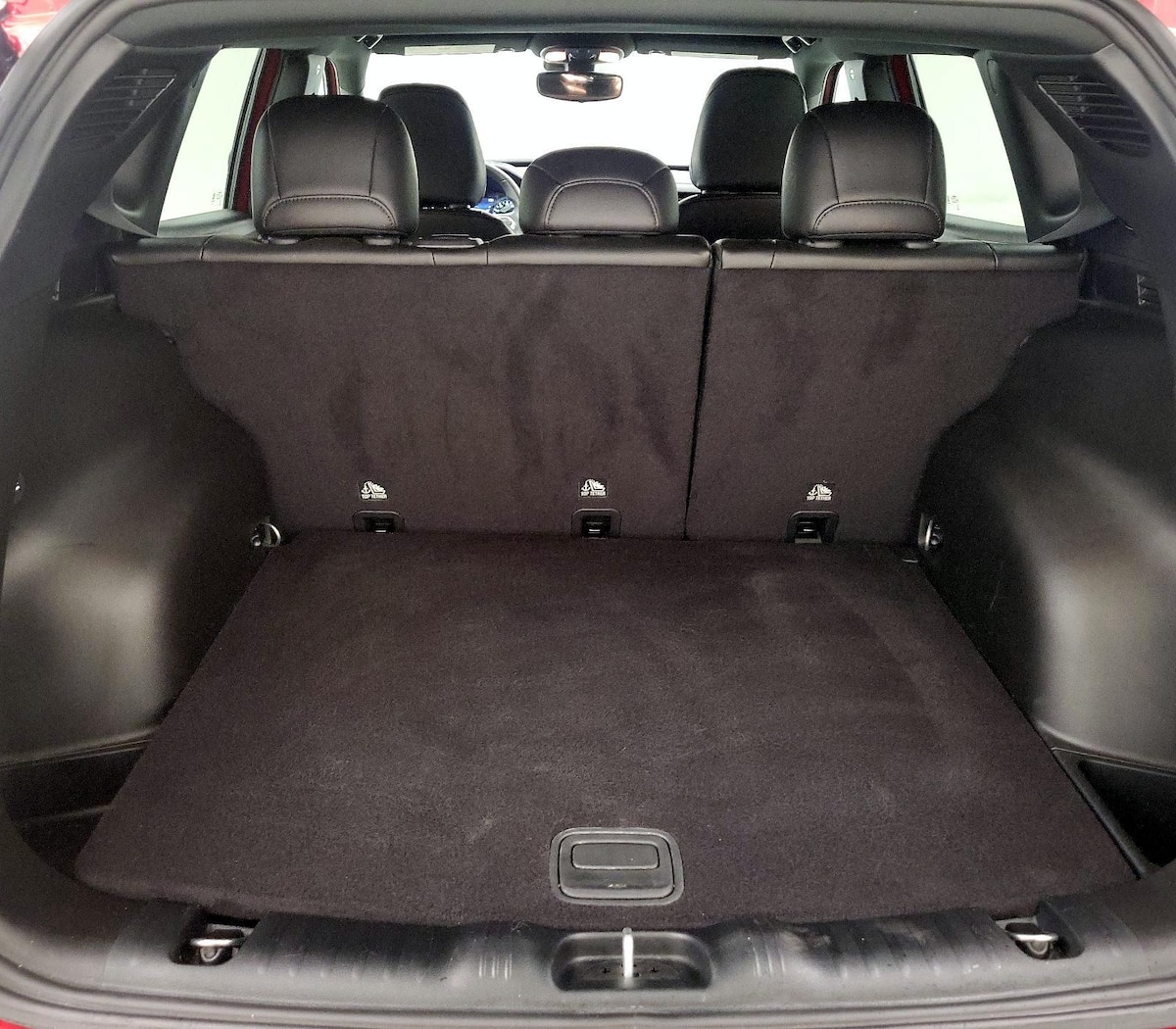 Trunk/Cargo (Seats Up)