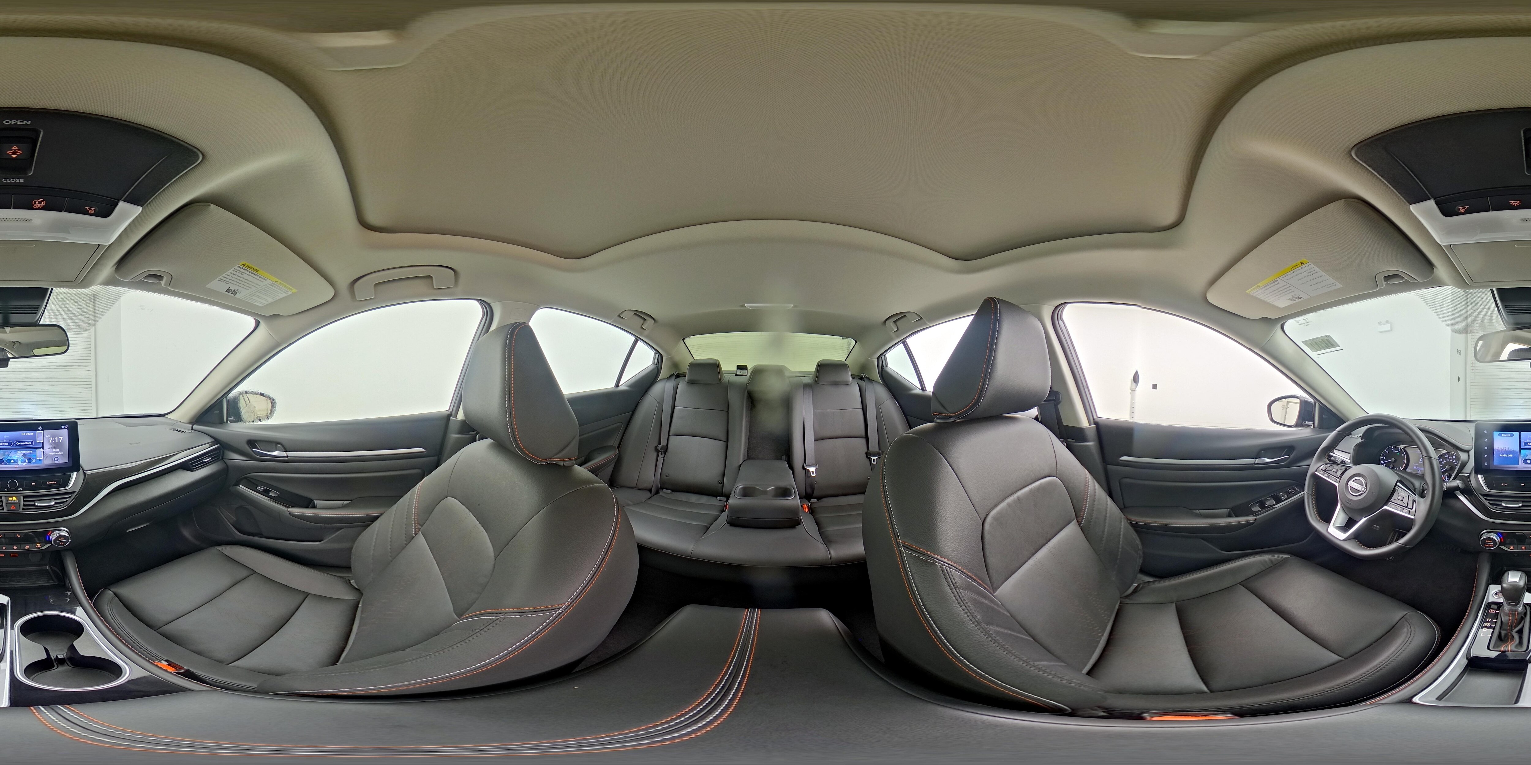 2025 Nissan Altima SR - Photo 25