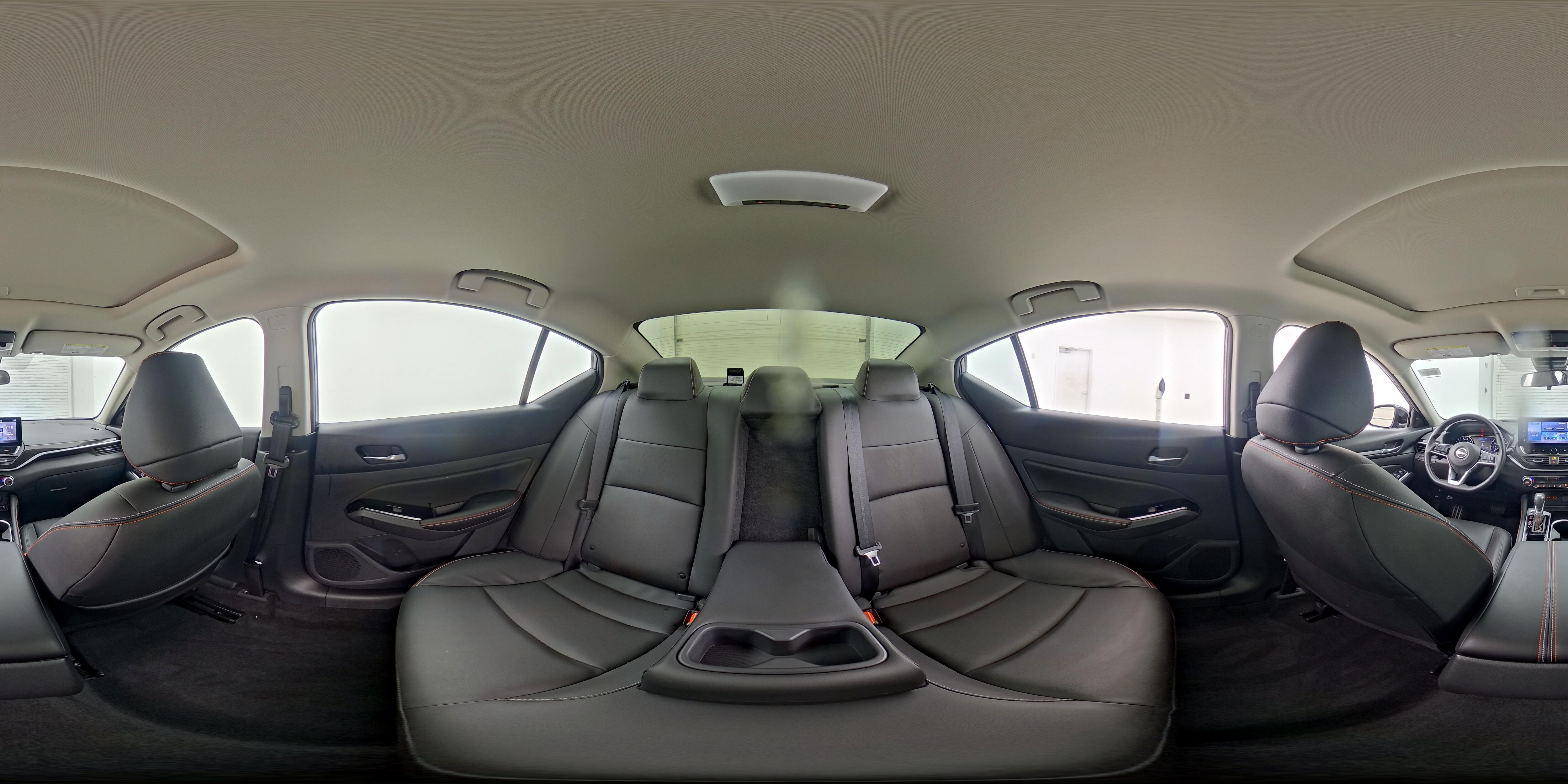 2025 Nissan Altima SR - Photo 26