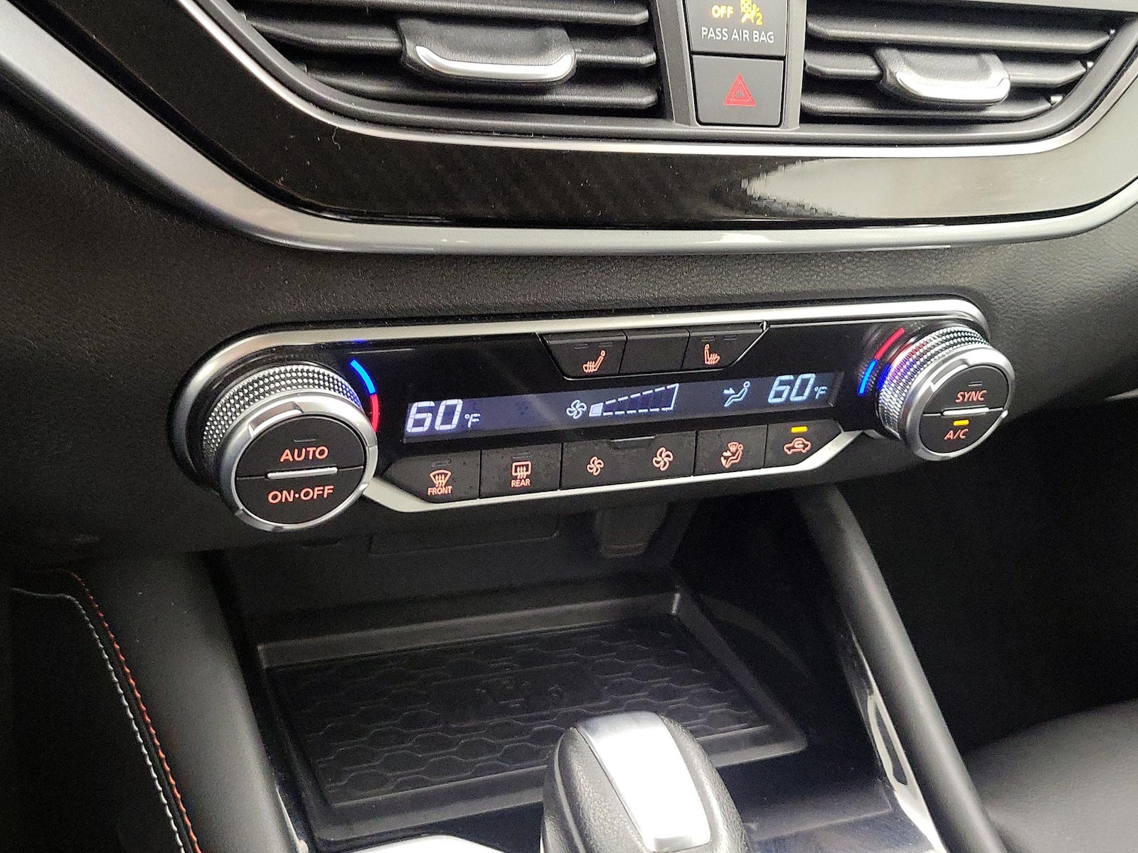 2025 Nissan Altima SR - Photo 17