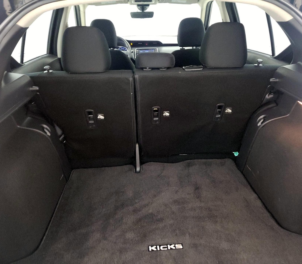 Trunk/Cargo (Seats Up)