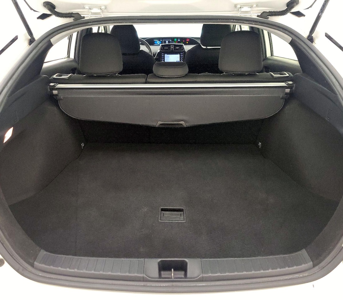 Trunk/Cargo (Seats Up)
