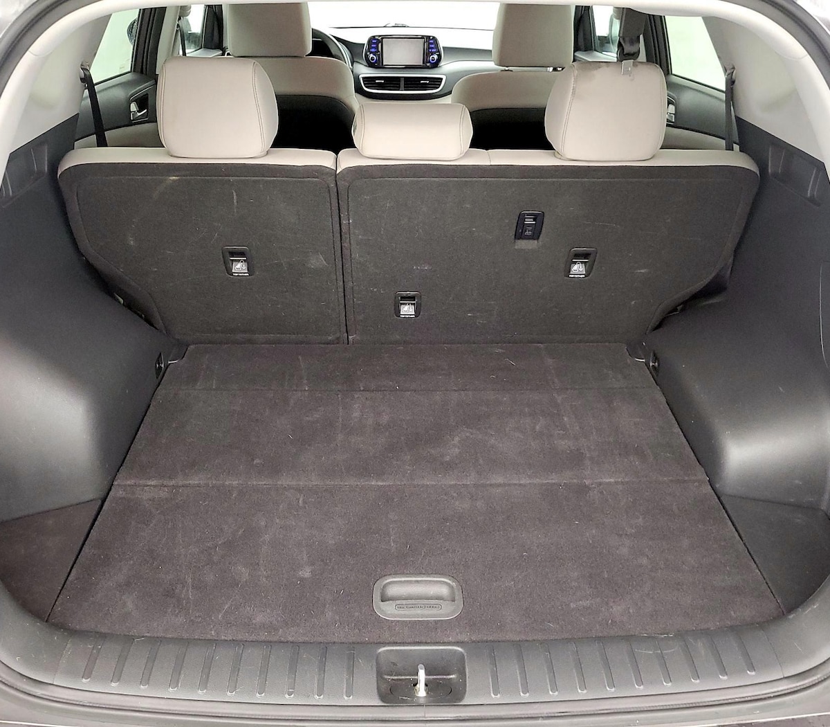 Trunk/Cargo (Seats Up)