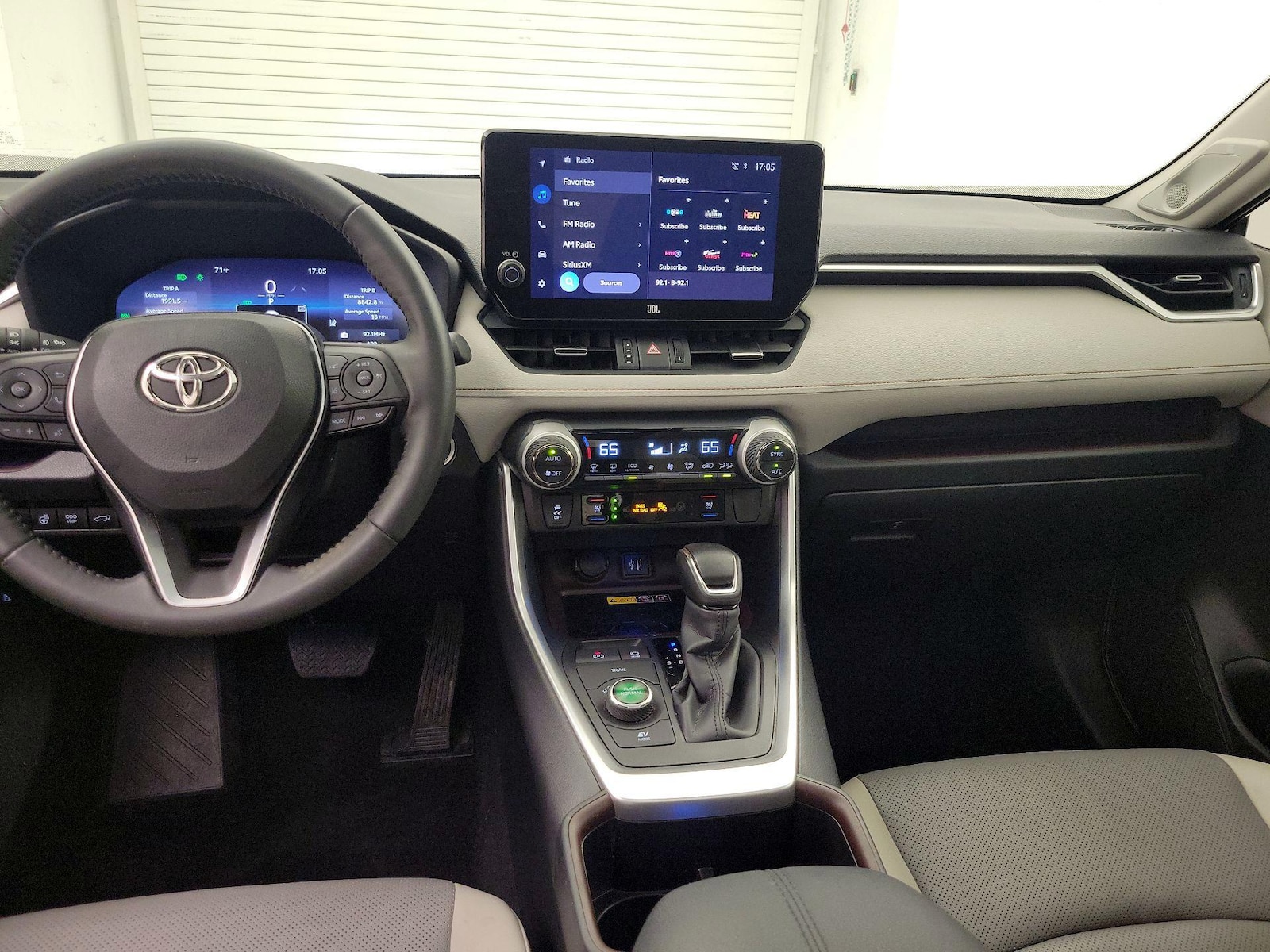 Apple CarPlay® & Android Auto™