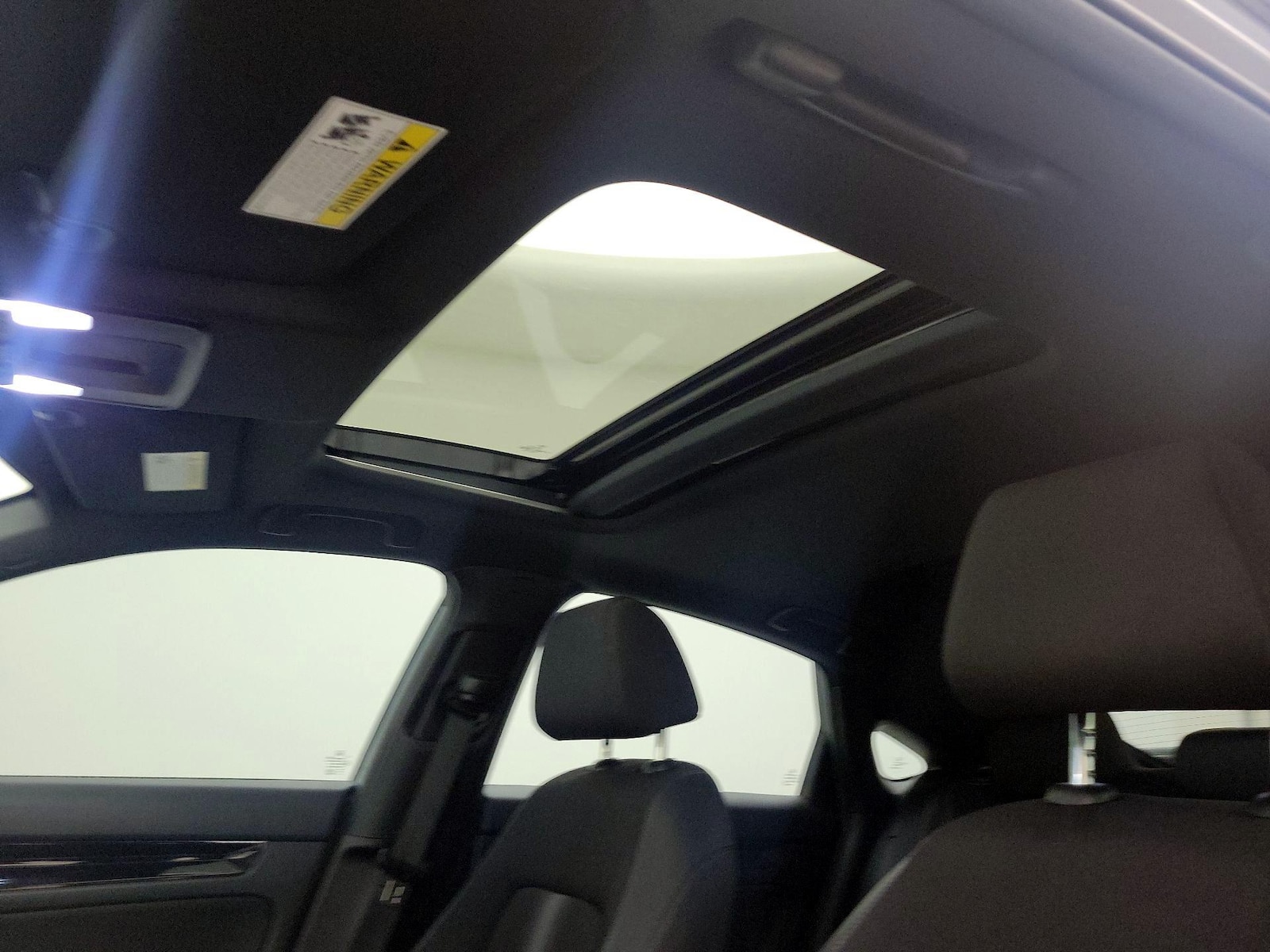 Sunroof(s) & Overhead Airbags