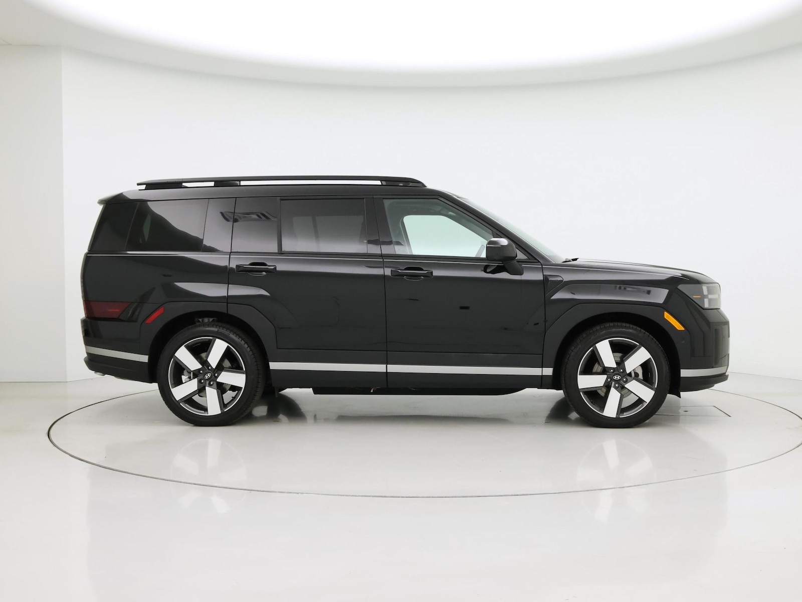 2025 Hyundai Santa Fe Limited - Photo 8