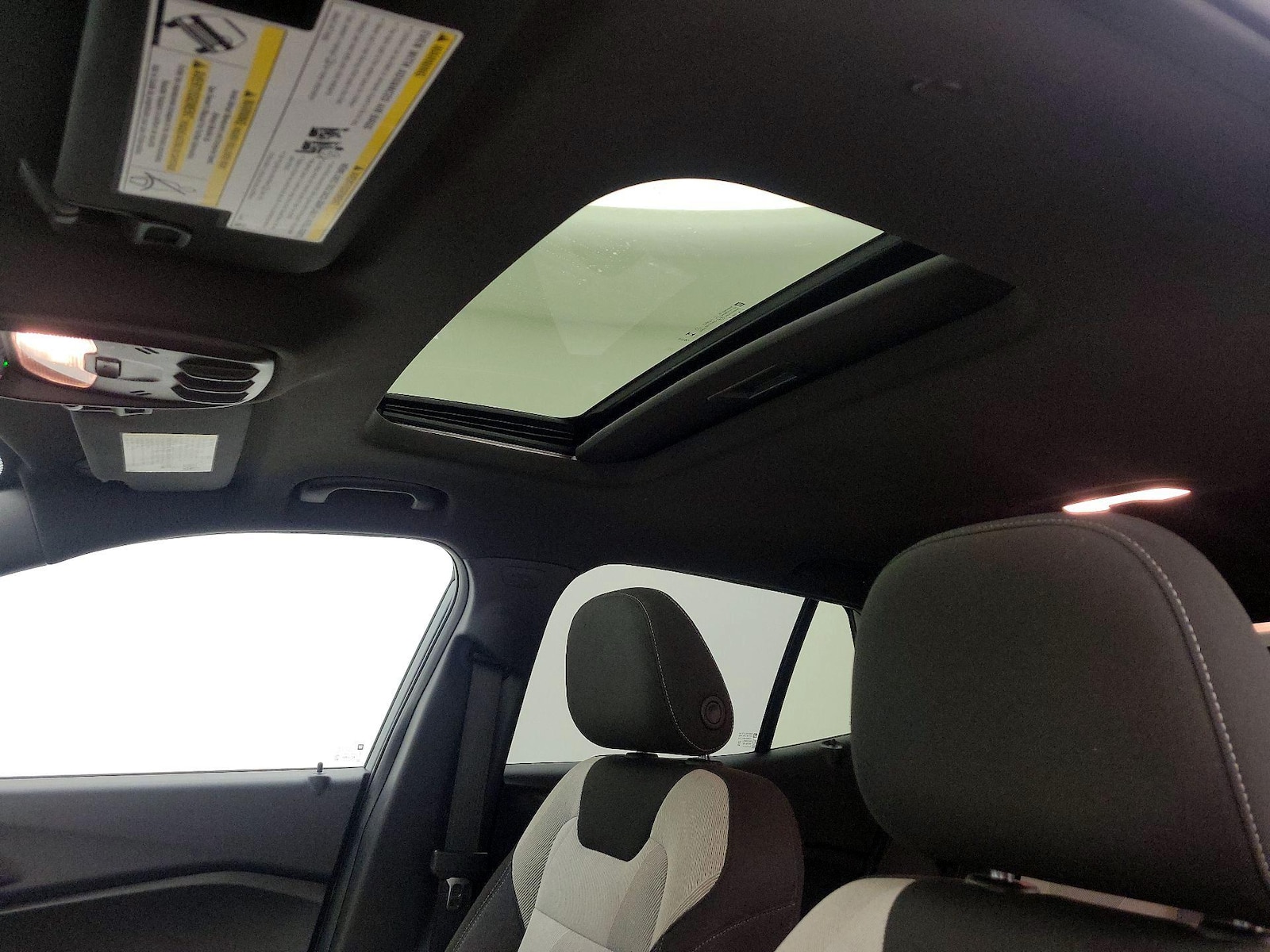 Sunroof(s) & Overhead Airbags