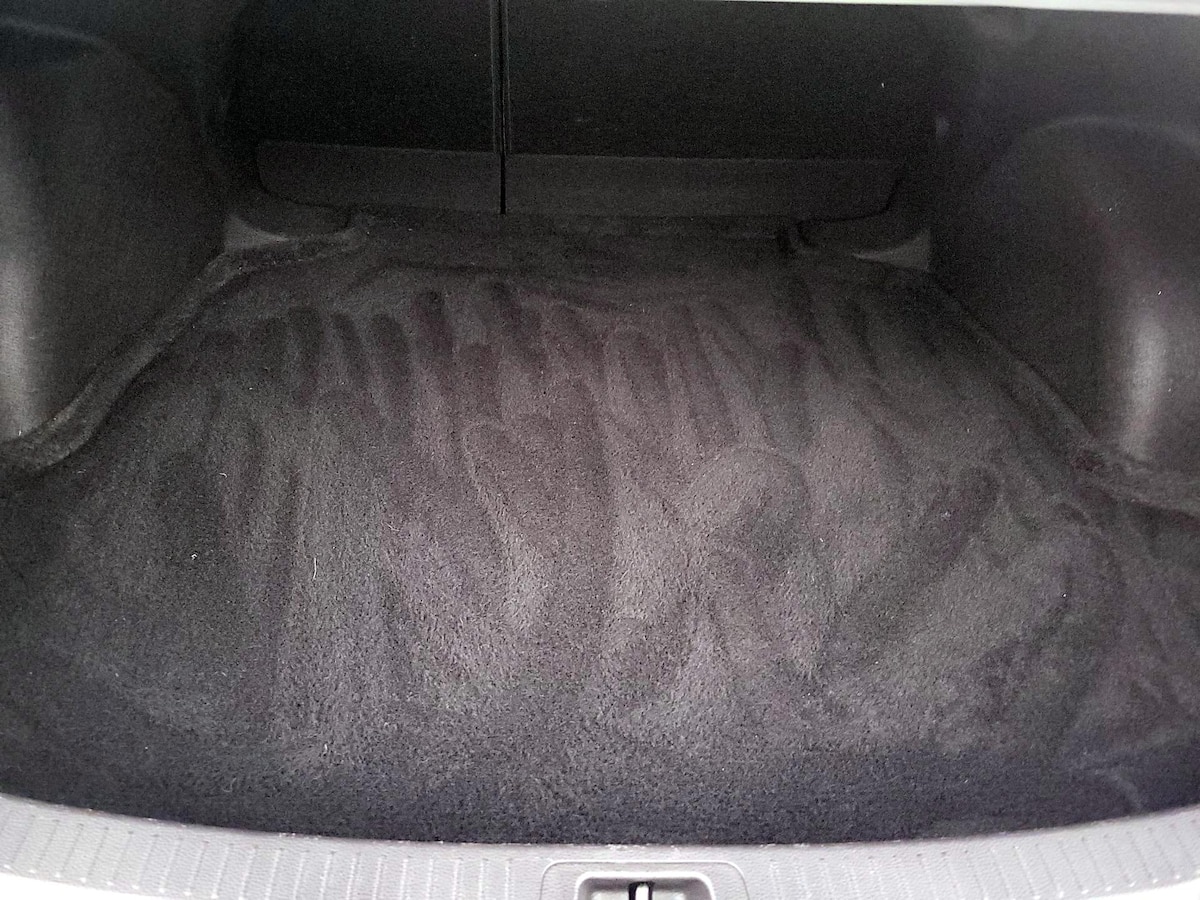 Trunk/Cargo (Seats Up)