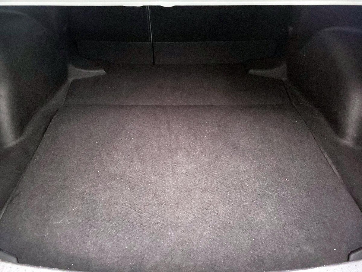 Trunk/Cargo (Seats Up)