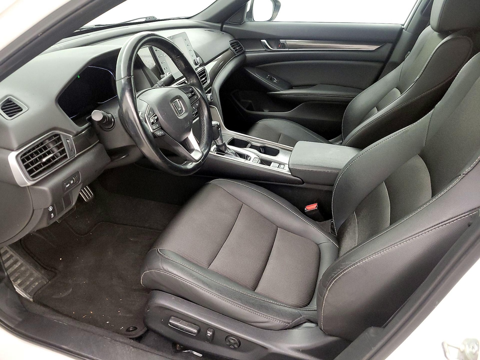 Power Seat(s) & Side Airbags