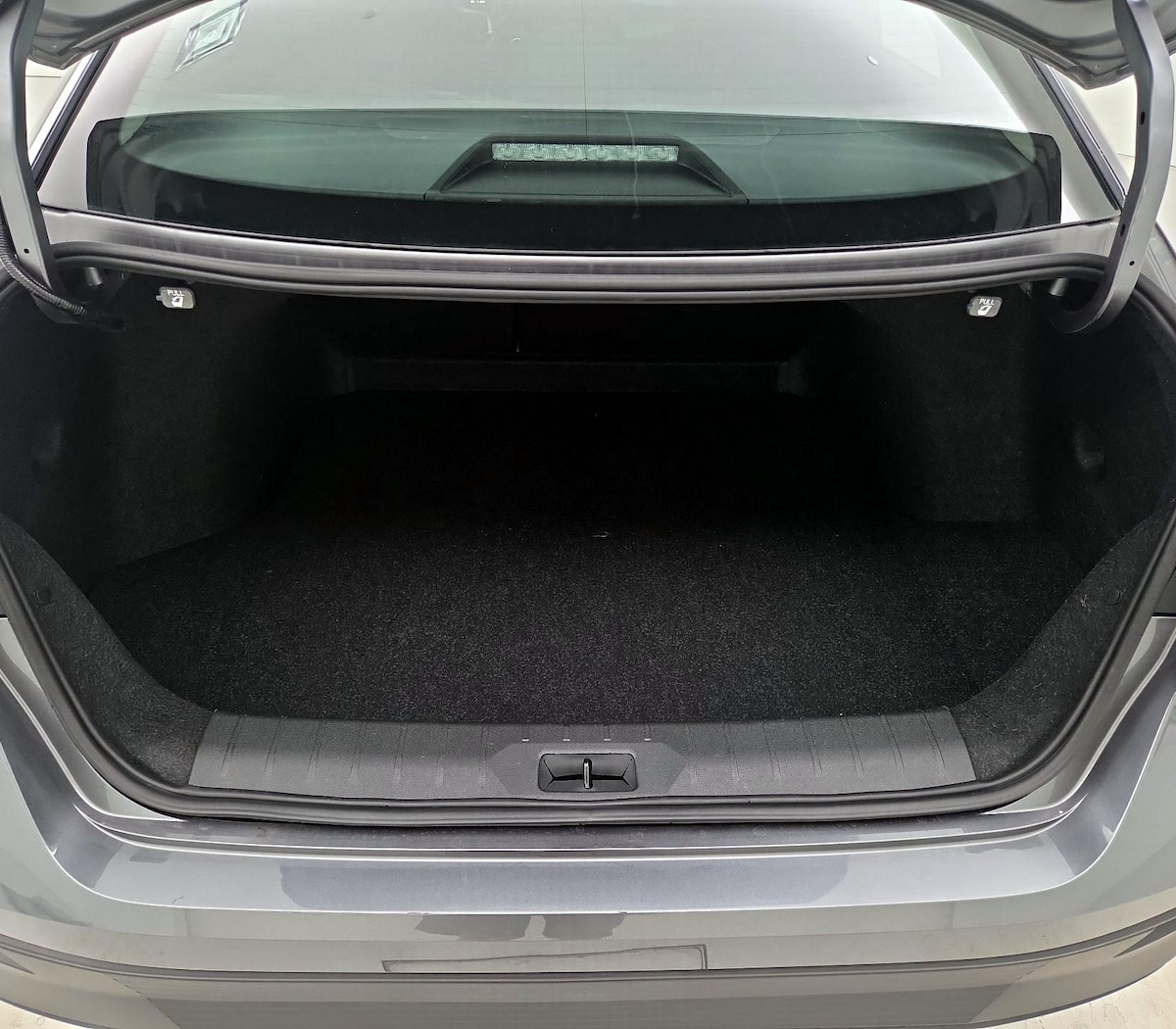 Trunk/Cargo (Seats Up)