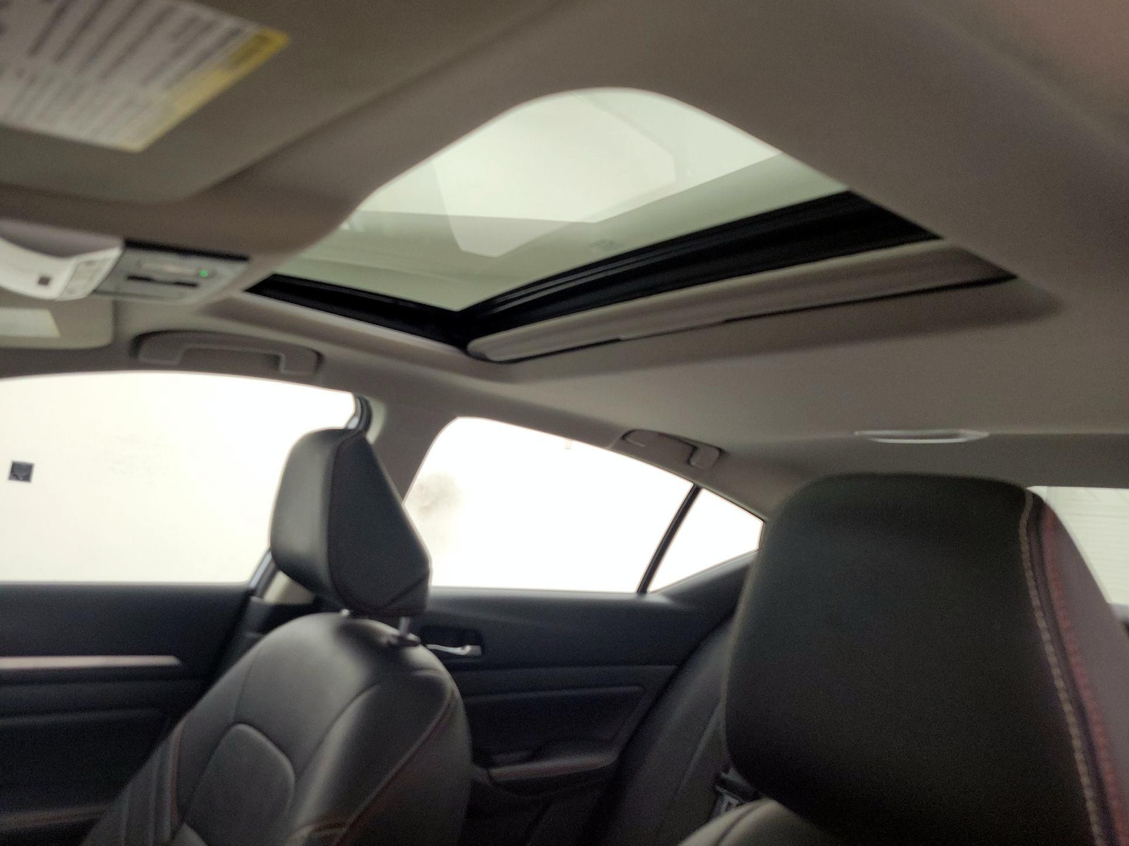 Sunroof(s) & Overhead Airbags