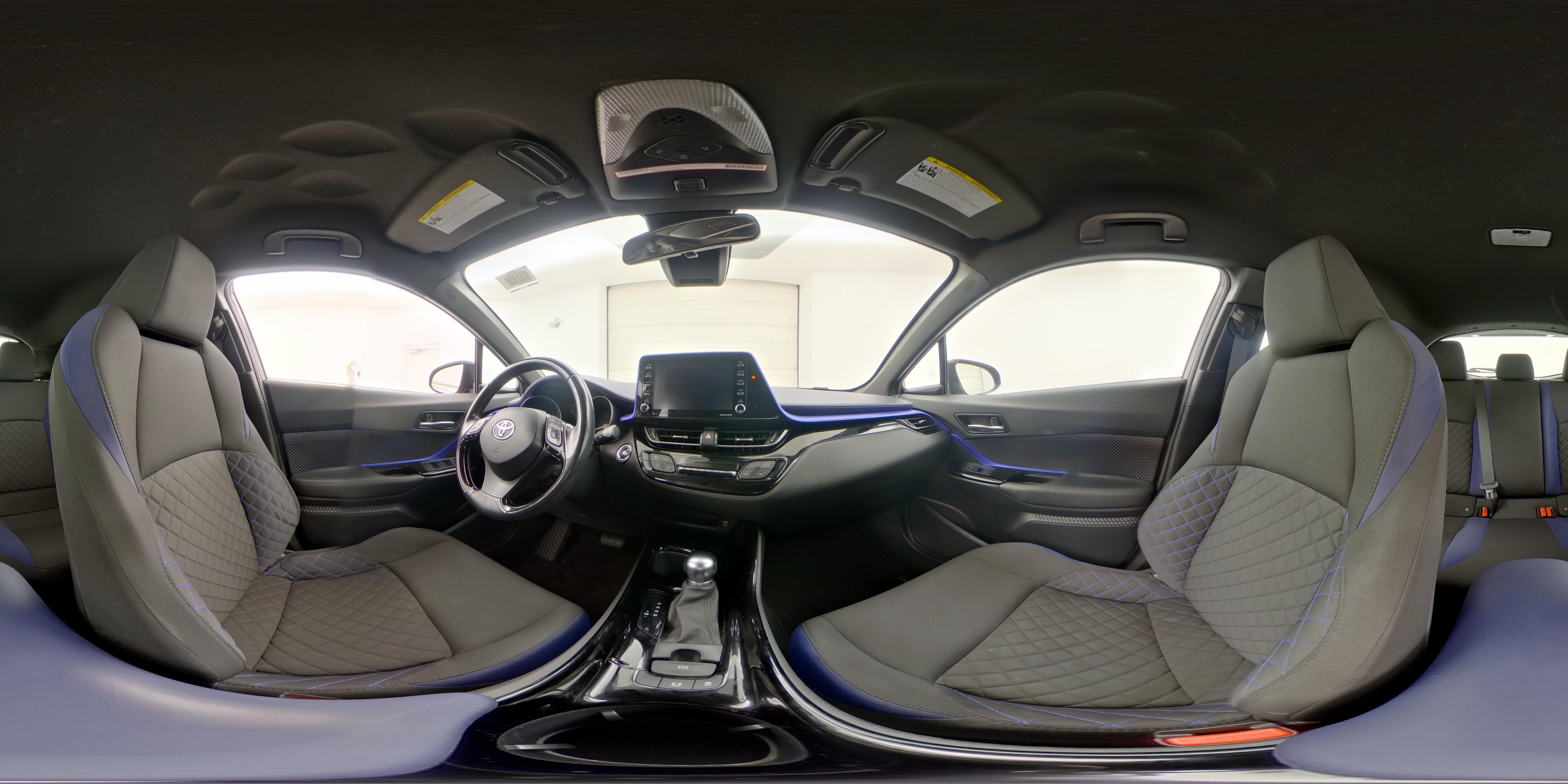 2021 Toyota C-HR XLE - Photo 25
