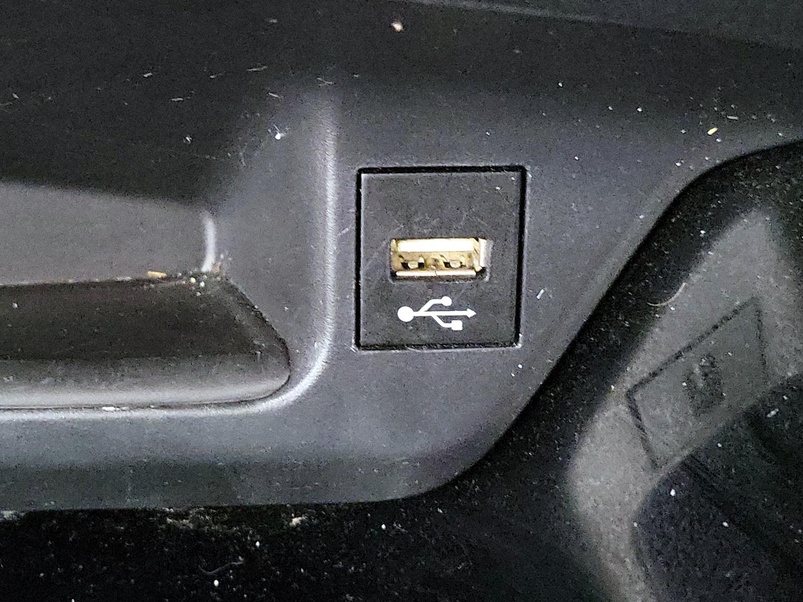 2021 Toyota C-HR XLE - Photo 19