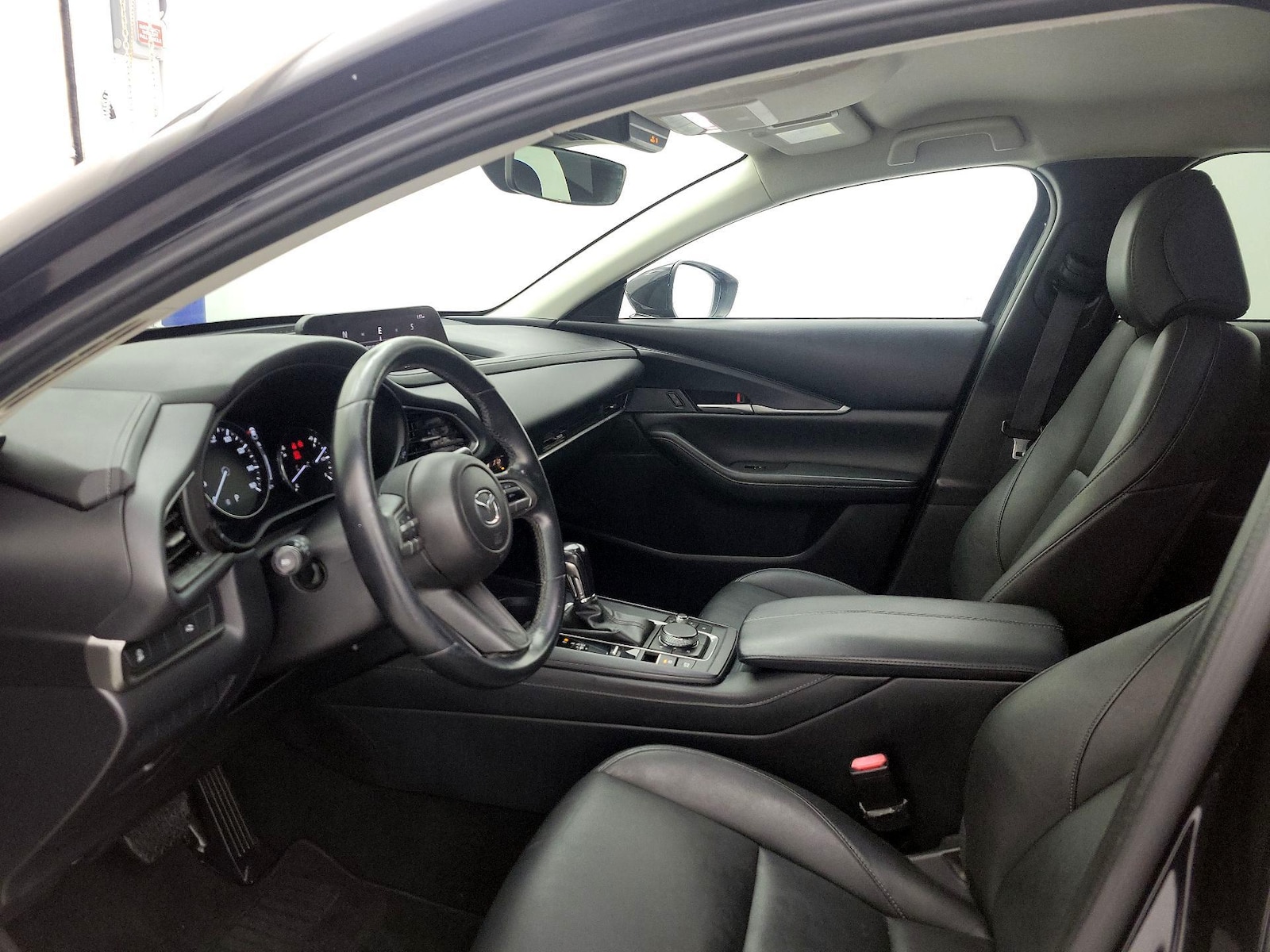 Side Airbags & Leatherette Seats