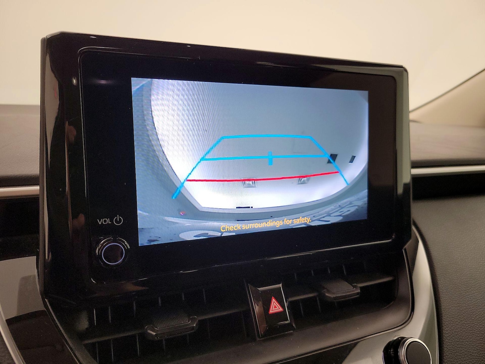 2025 Toyota Corolla LE - Photo 16